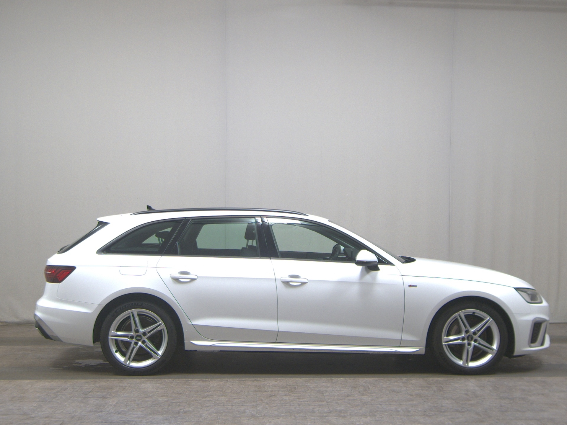 Audi A4 Avant 40 TDI S-Line Ext. Navi+ LED