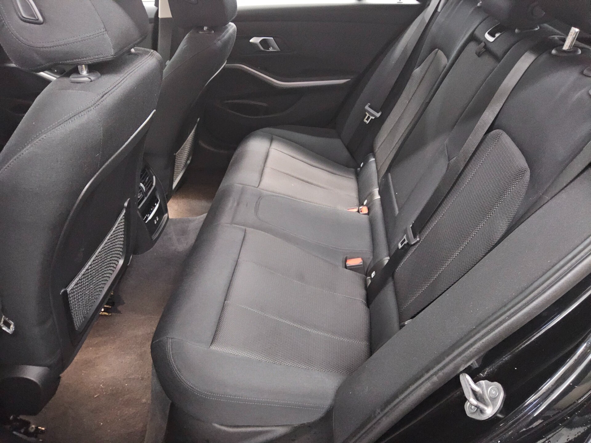 BMW 320dA Touring Navi LED Curved HuD LC Pro 13