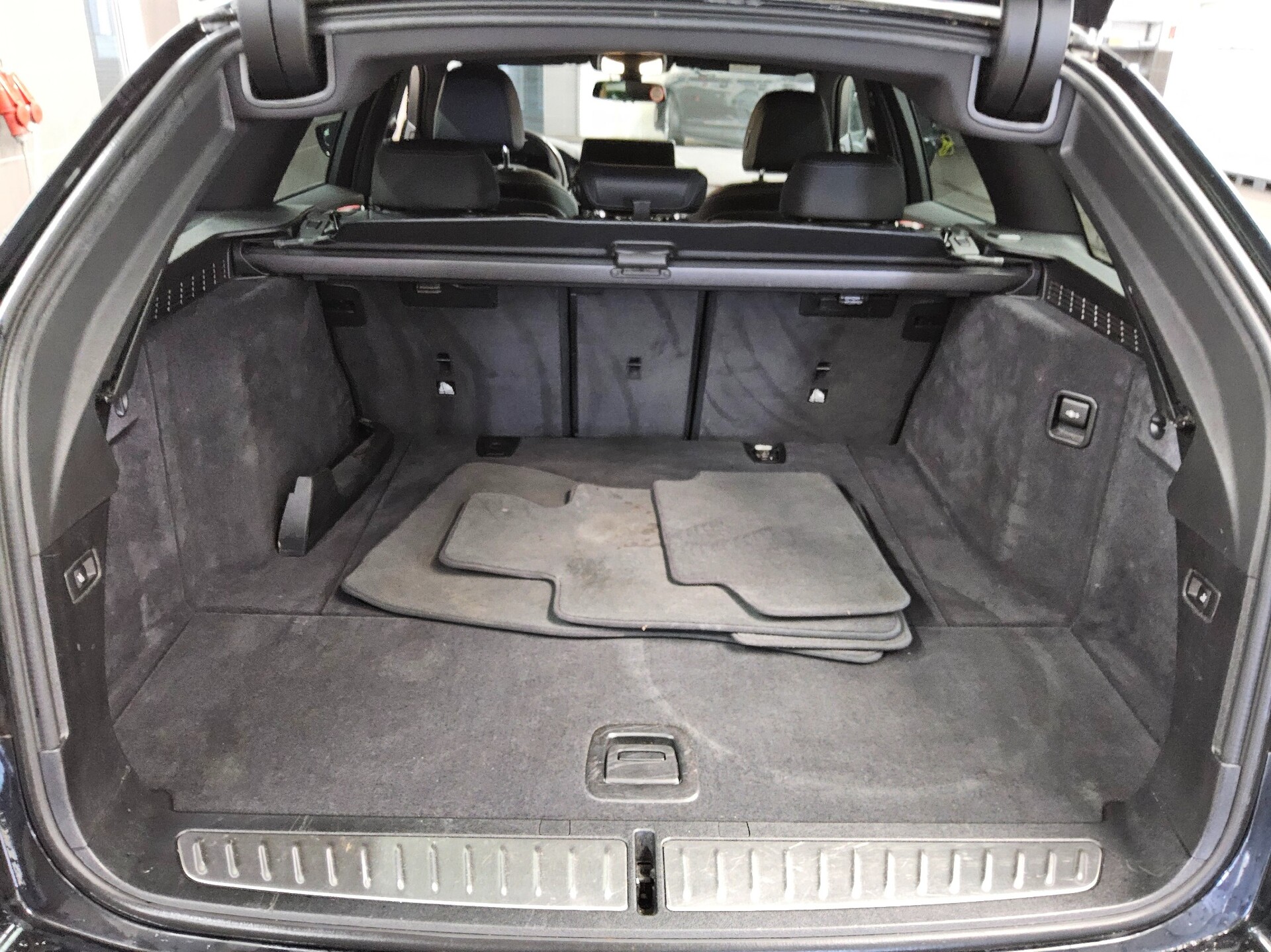 BMW 520dA Touring M-Sport Leder Navi LED LC prof. 12