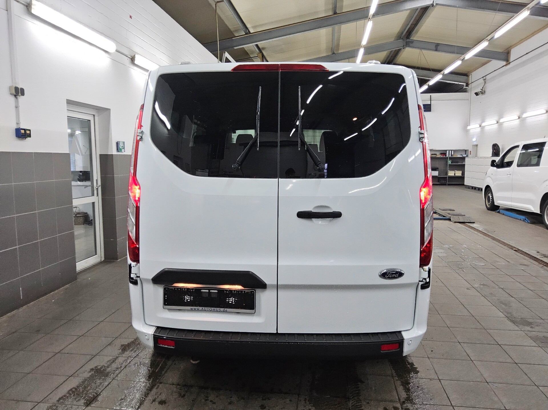 Ford Transit Custom 2.0 TDCi Trend Leder L1 9-Sitze 10