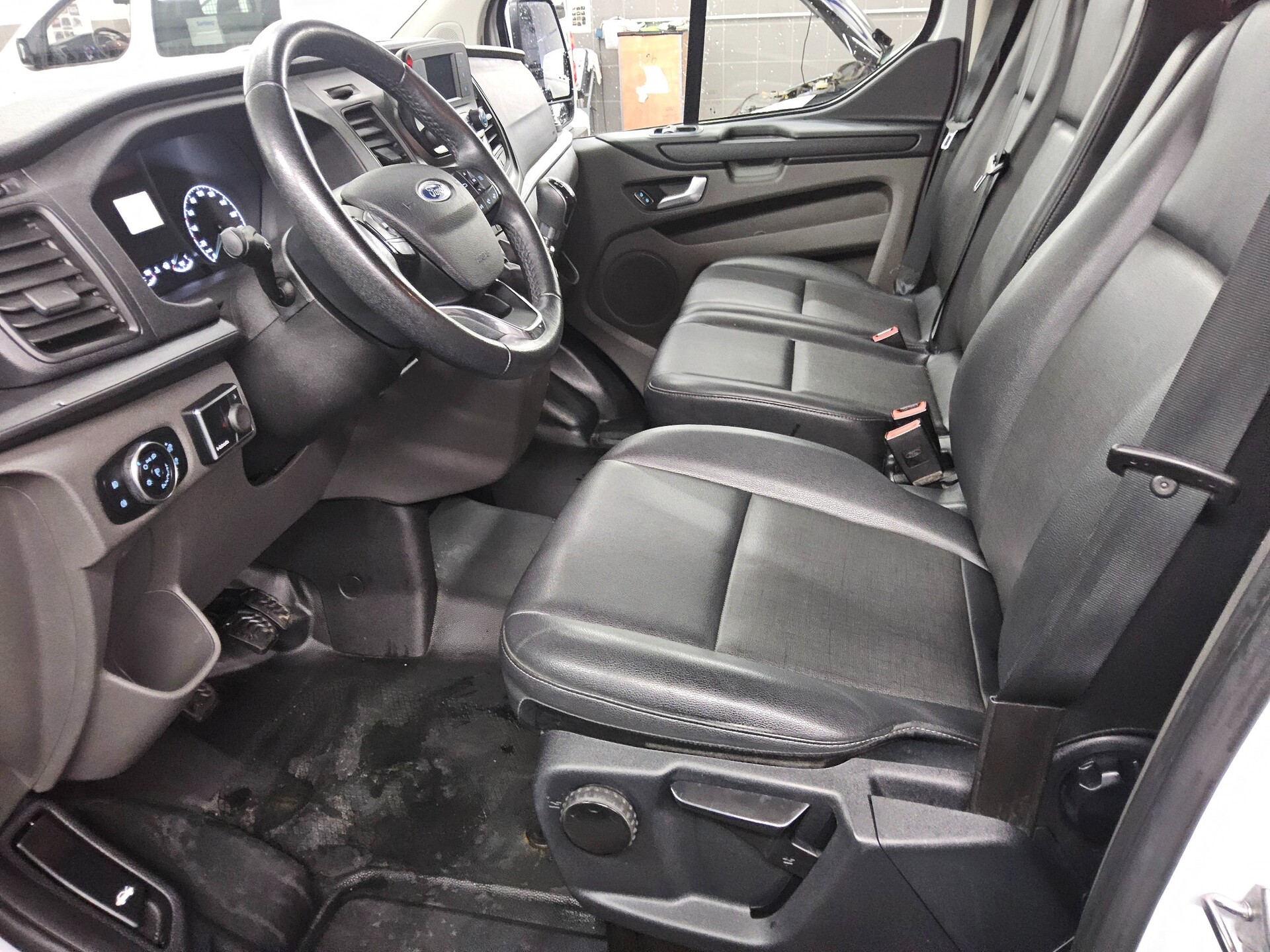 Ford Transit Custom 2.0 TDCi Trend Leder L1 9-Sitze 8