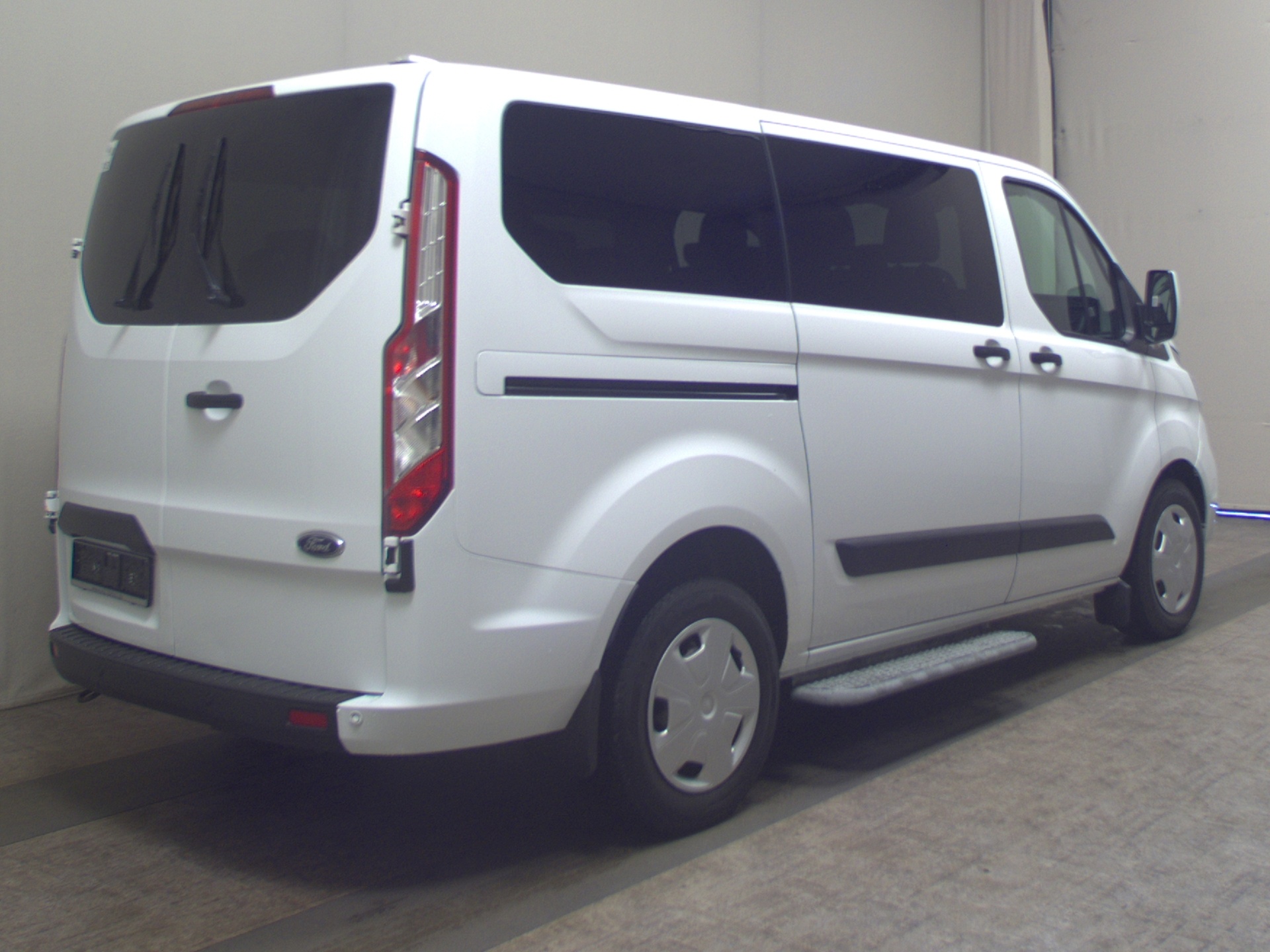 Ford Transit Custom 2.0 TDCi Trend Leder 9-Sitze PDC 4