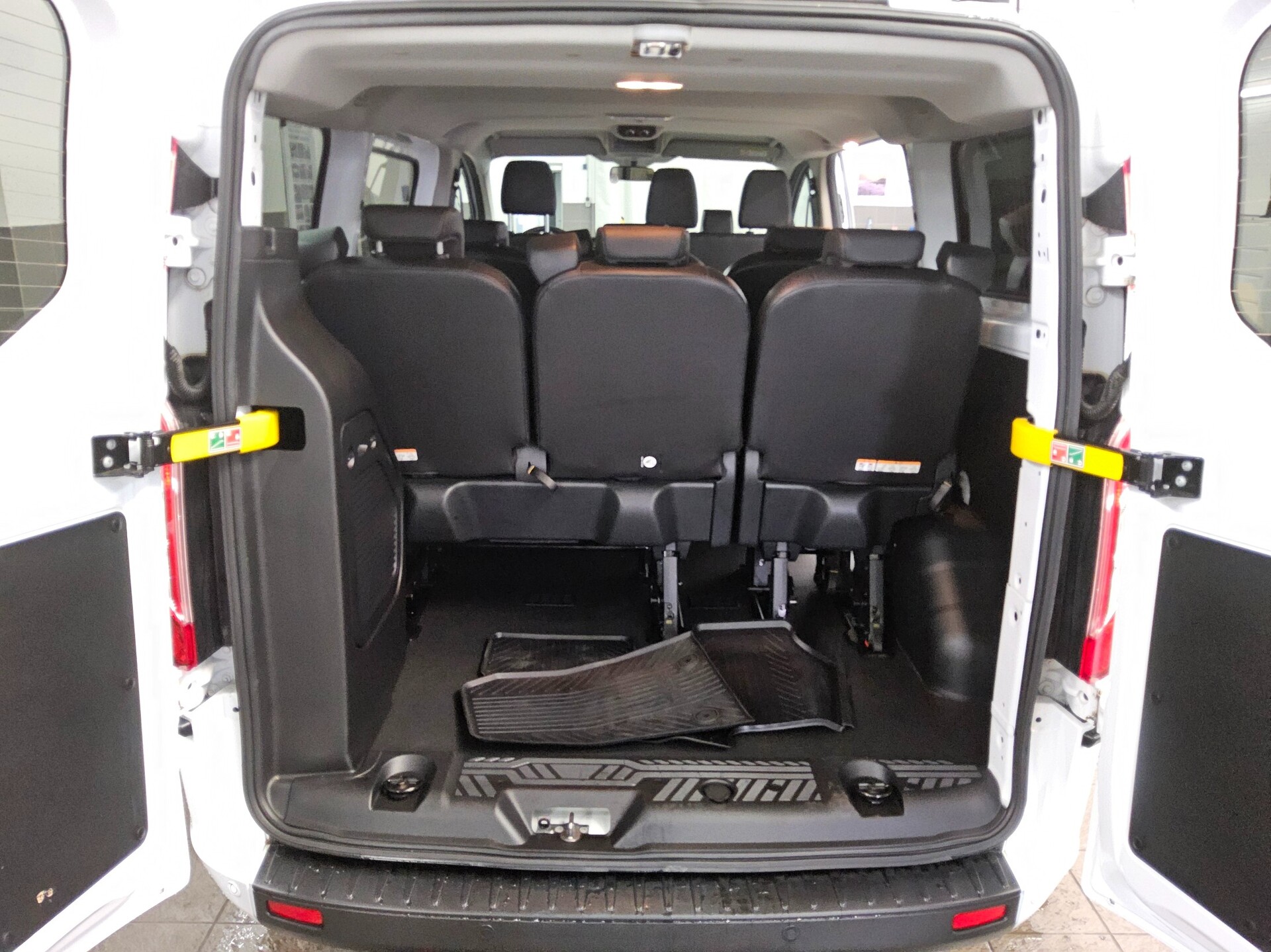 Ford Transit Custom 2.0 TDCi Trend Leder 9-Sitze PDC 10