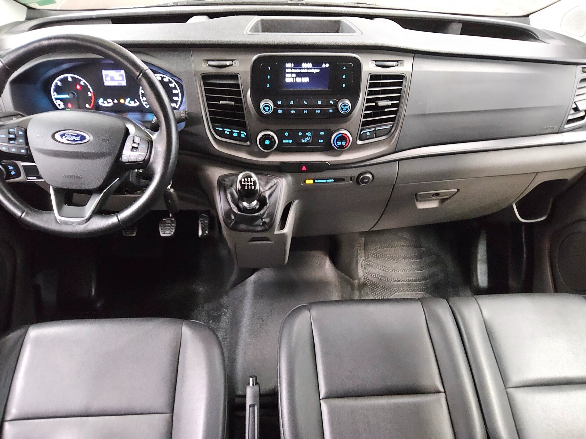 Ford Transit Custom 2.0 TDCi Trend Leder 9-Sitze PDC 5