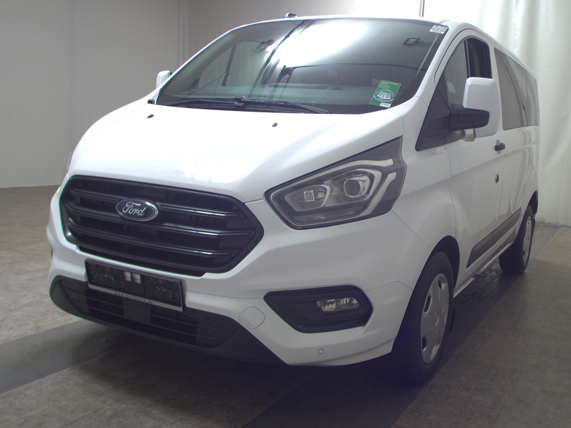 Ford Transit Custom 2.0 TDCi Trend Leder L1 9-Sitze 2