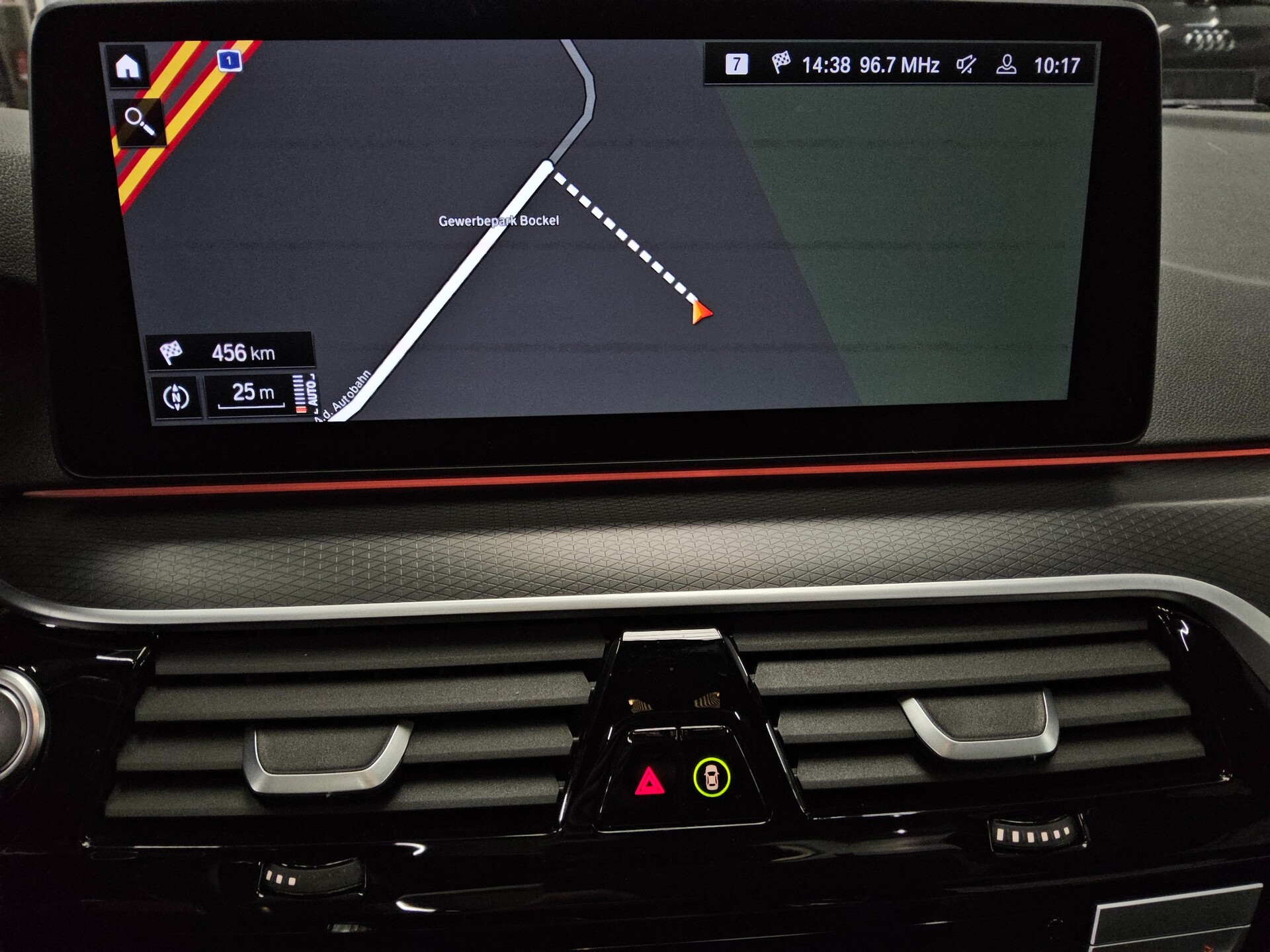 BMW 530dA Touring M-Sport Navi LC Prof H/K Pano RFK 7