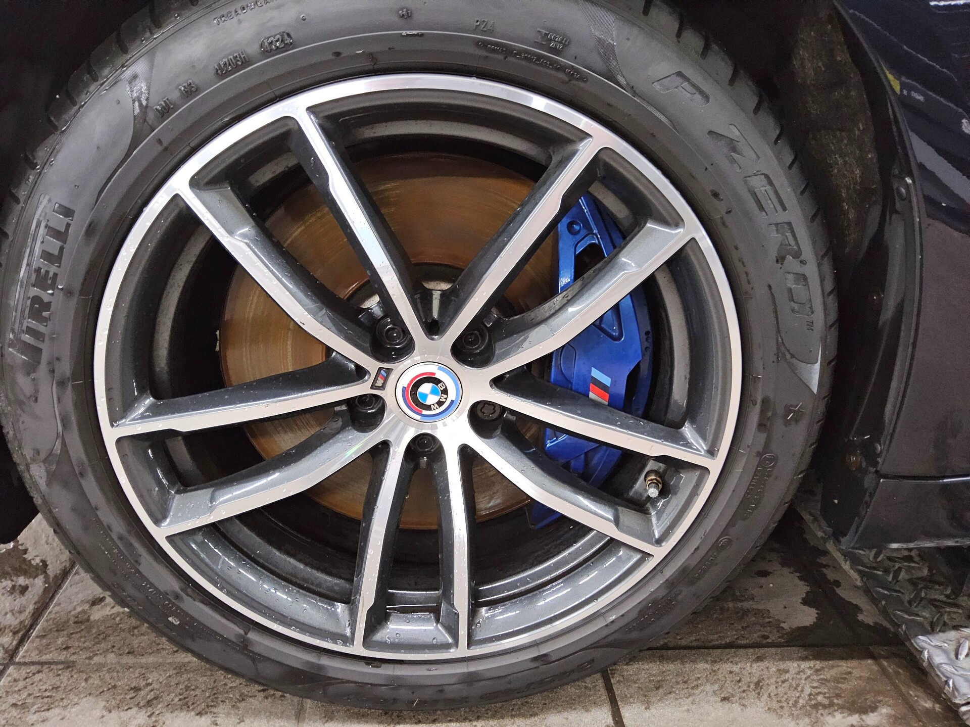 BMW 530dA Touring M-Sport Navi LC Prof H/K Pano RFK 11