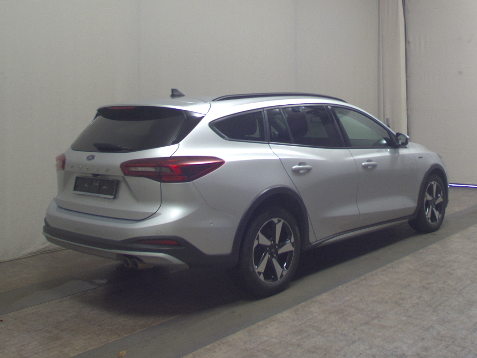 Ford Focus Turnier 1.5 EB Active Navi LED PDC SHZ RfK 4