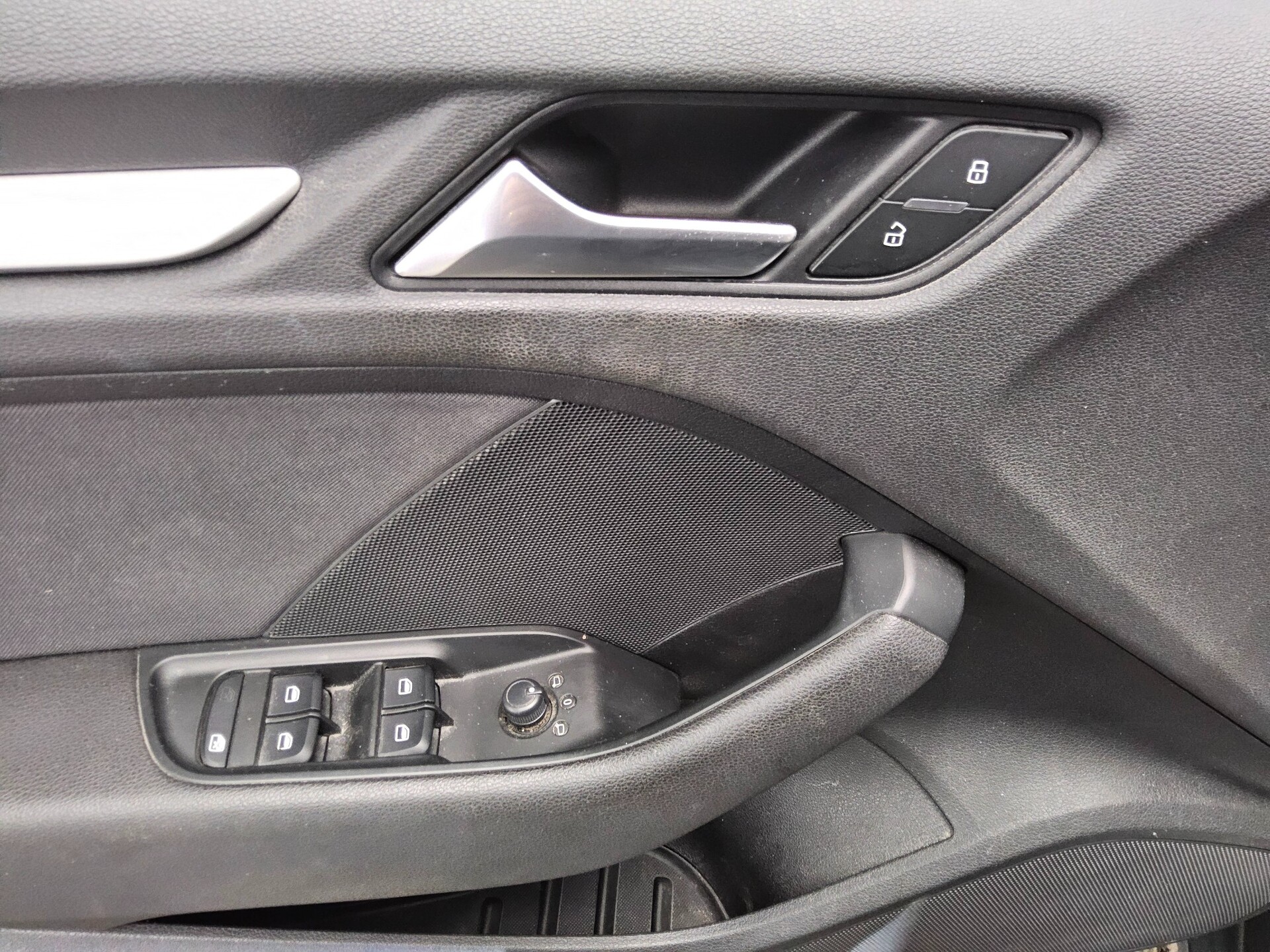 Audi A3 Sportback 1.4 TFSI Ambition Navi PDC AHK 9