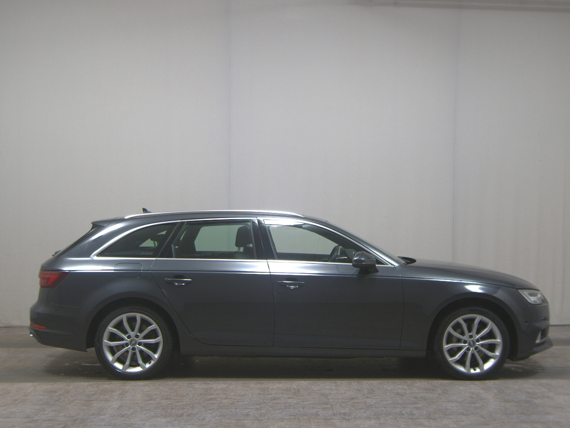 Audi A4 Avant 50 TDI Qu. sport Navi LED vc Pano HuD