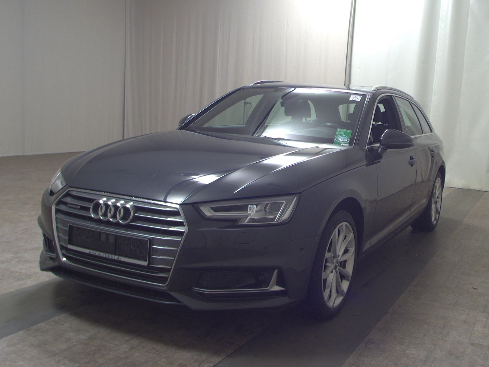 Audi A4 Avant 50 TDI Qu. sport Navi LED vc Pano HuD 2