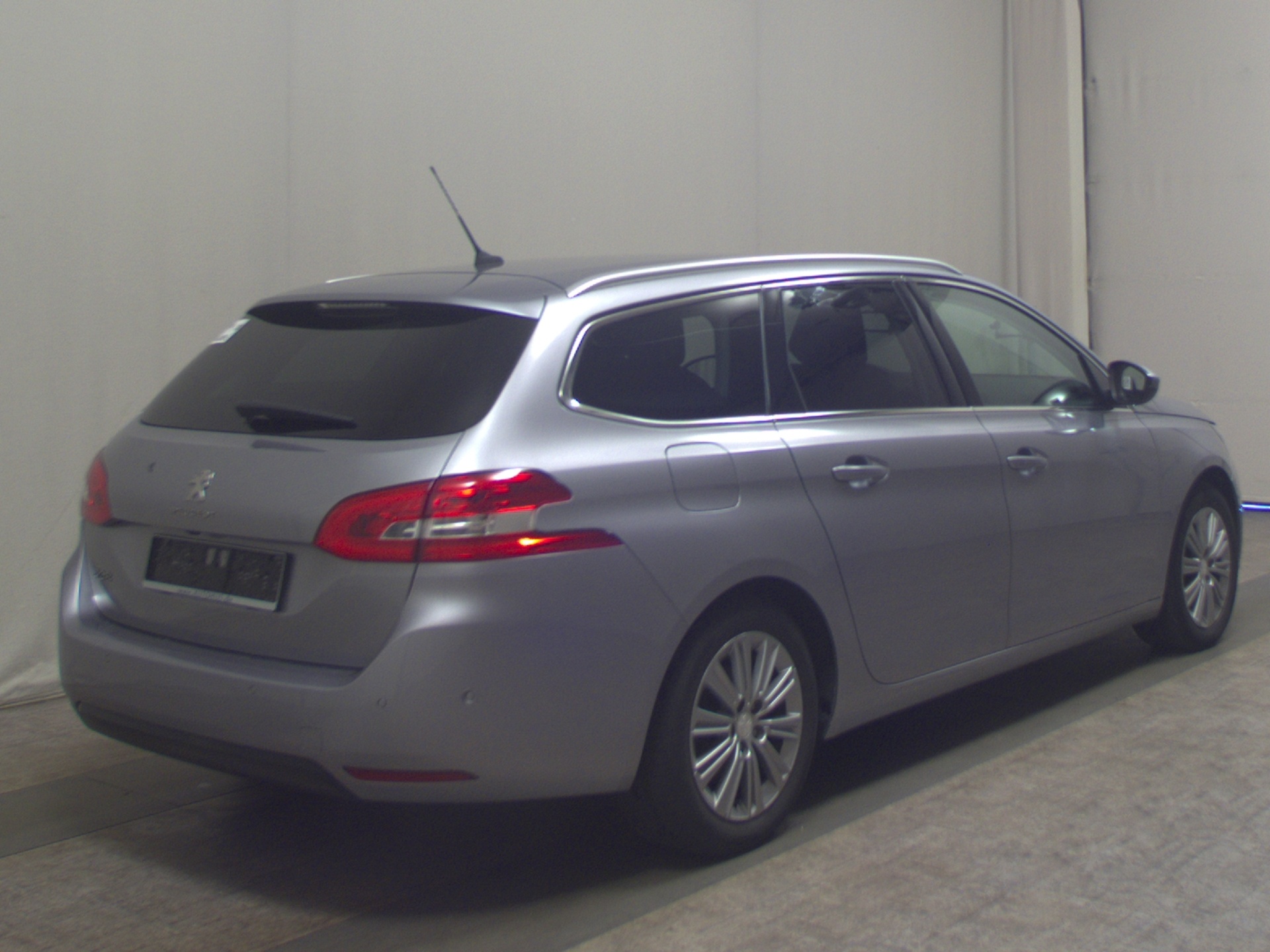 Peugeot 308 BlueHDi 130 Allure Navi LED AHK RfK ACC PDC 4