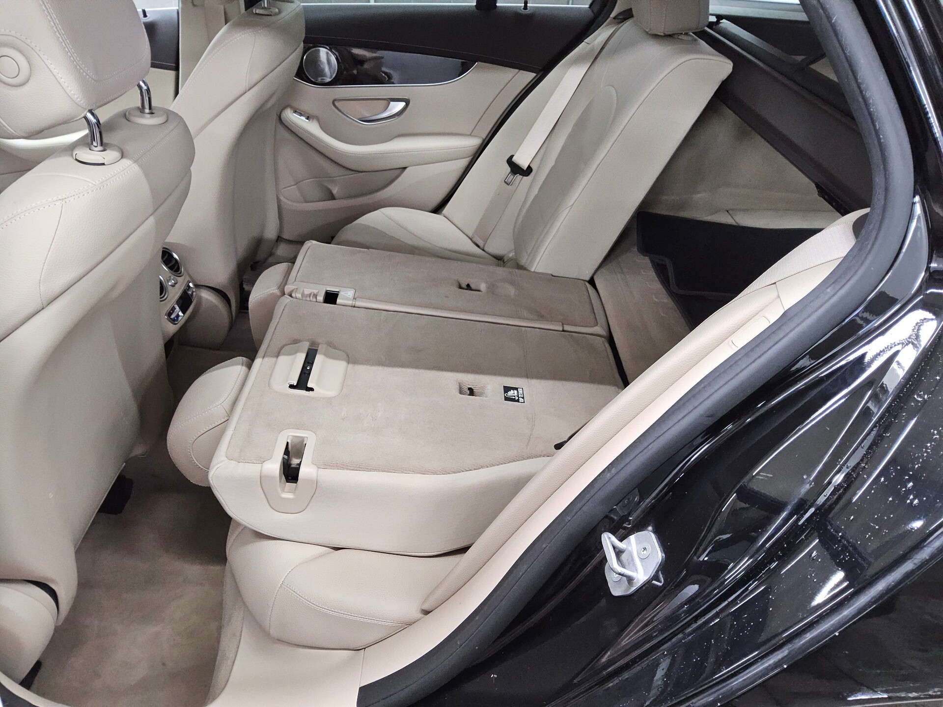 Mercedes-Benz C 200 T d Exclusive Leder Navi LED HuD Burm. 12