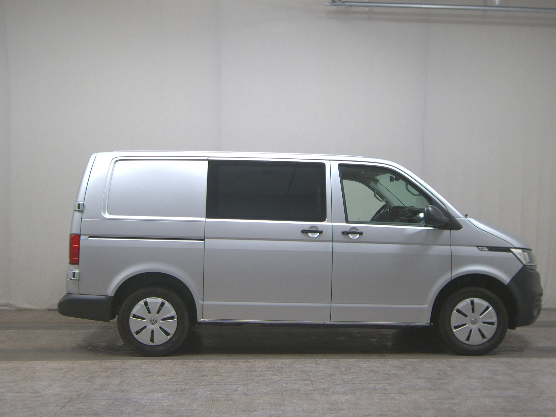 Volkswagen T6.1 Transporter 2.0 TDI 3-Sitze Navi AHK PDC