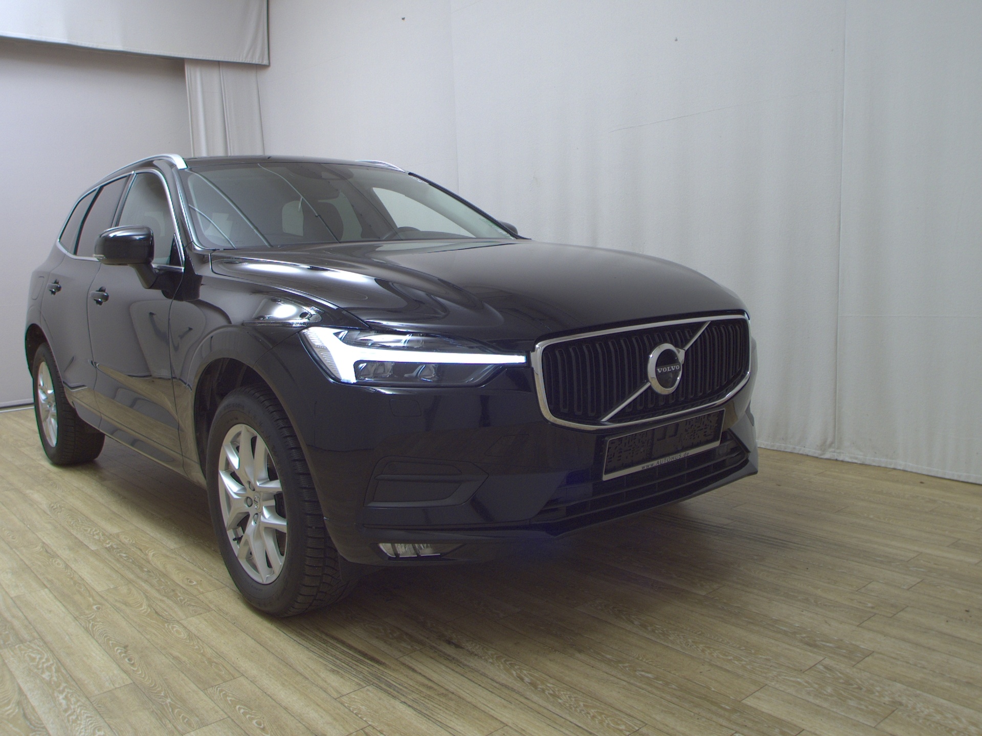 Volvo XC60 B4 D Momentum Pro Navi Pano 360° H-K StHzg 3