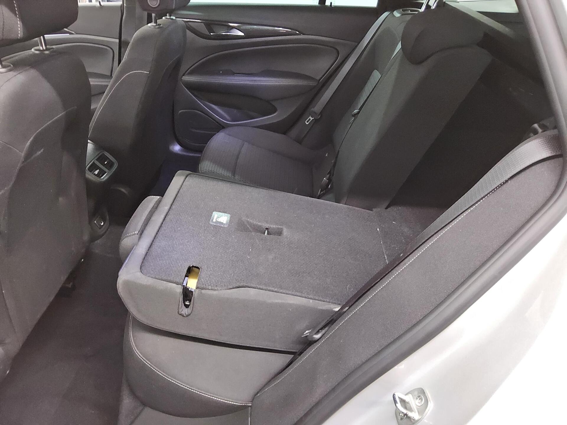 Opel Insignia ST 1.5 D Business Ed. Navi LED RfK PDC 12