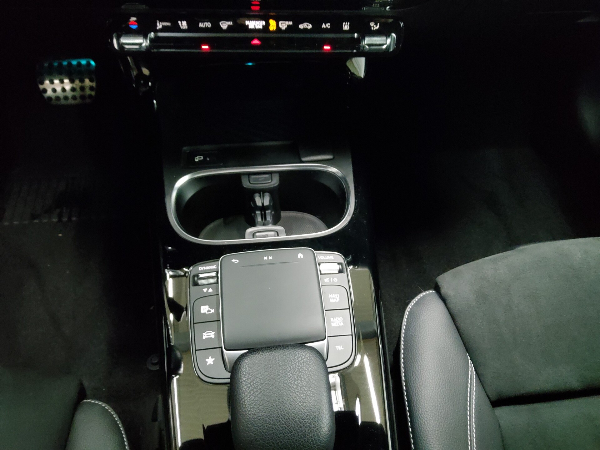 Mercedes-Benz CLA 250 Shooting Brake e AMG-Line Navi LED Night 6