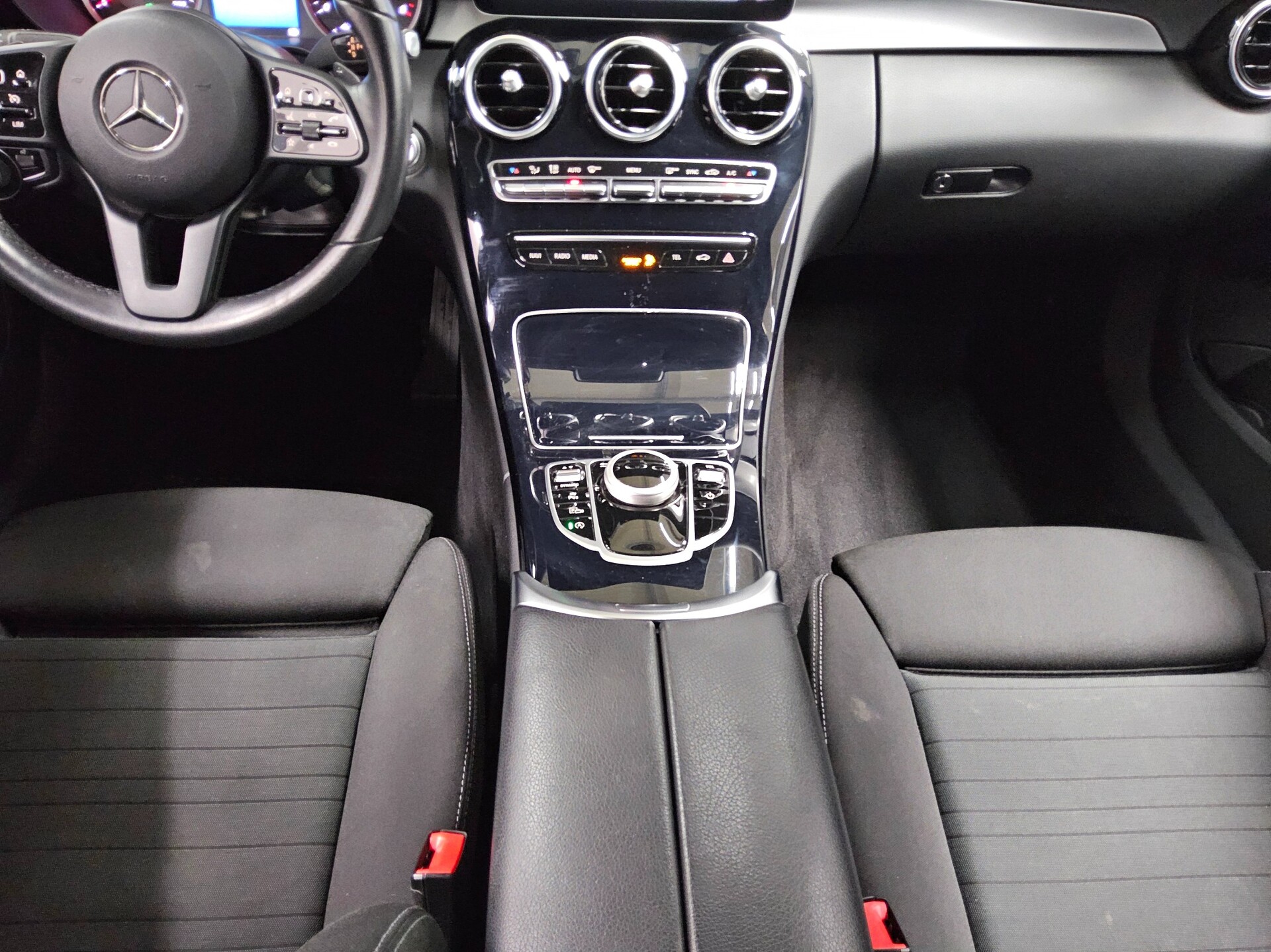 Mercedes-Benz C 200 d Navi MB-LED RfK Shz PDC Sound Tempomat 6