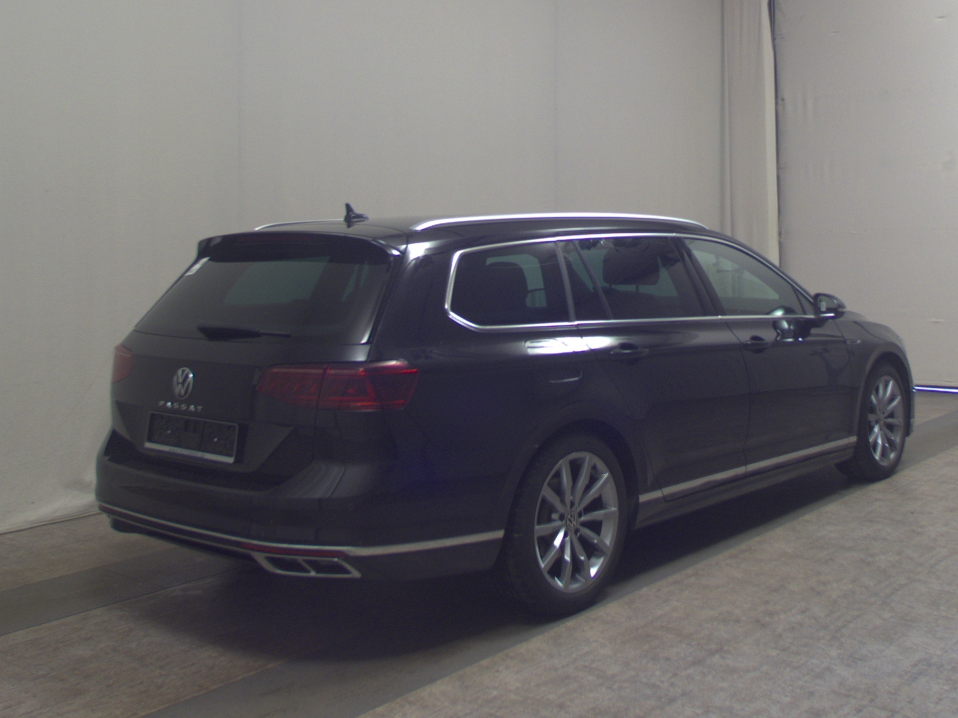 Volkswagen Passat Var. 2.0 TDI R-Line Leder Navi DC Matrix 4