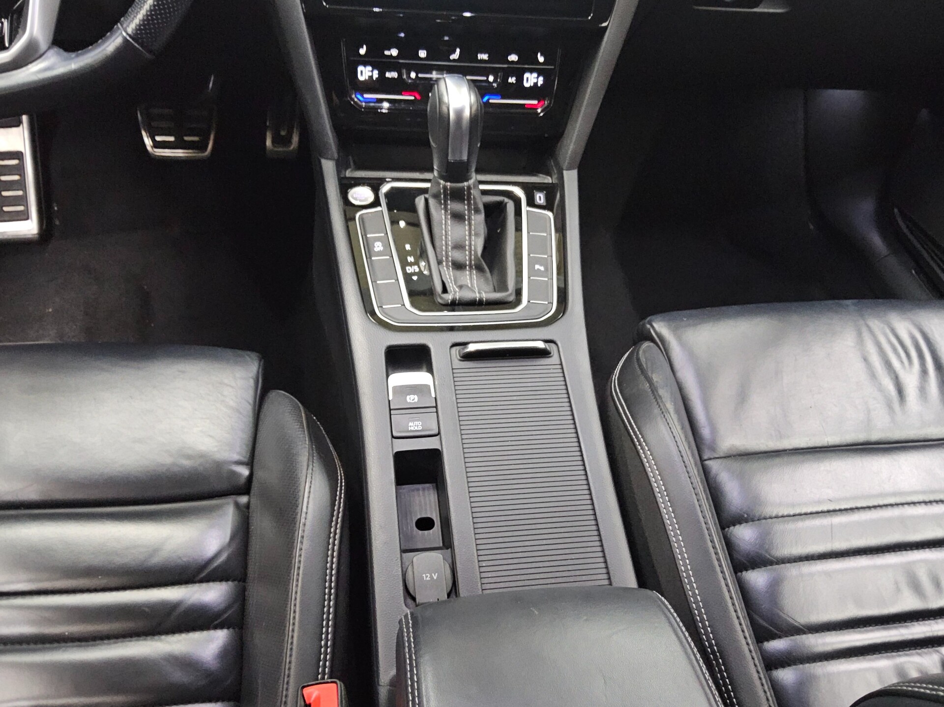 Volkswagen Passat Var. 2.0 TDI R-Line Leder Navi DC Matrix 6