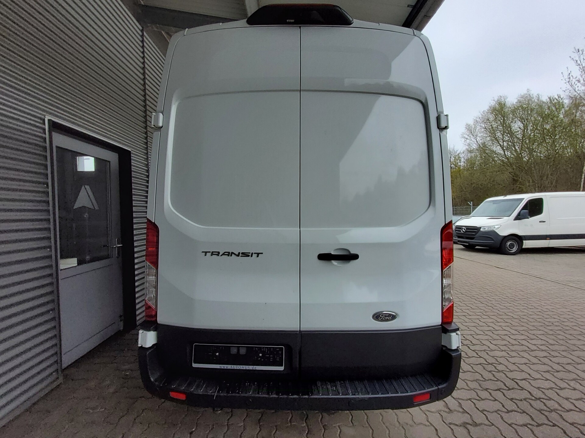 Ford Transit FT 350 2.0 TDCi Trend Navi Bi-Xenon PDC 10
