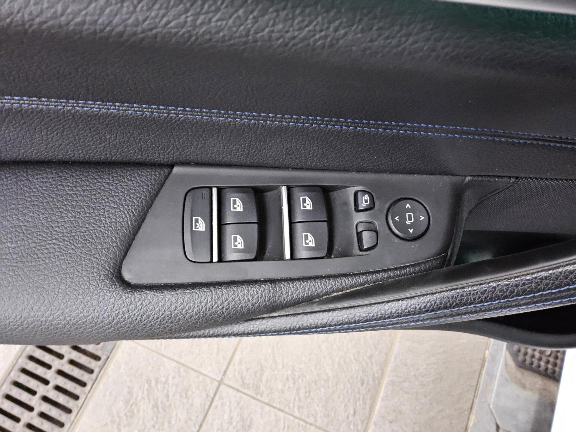 BMW 530e Touring M-Sport Navi LED+ LC prof. RfK Shz 10