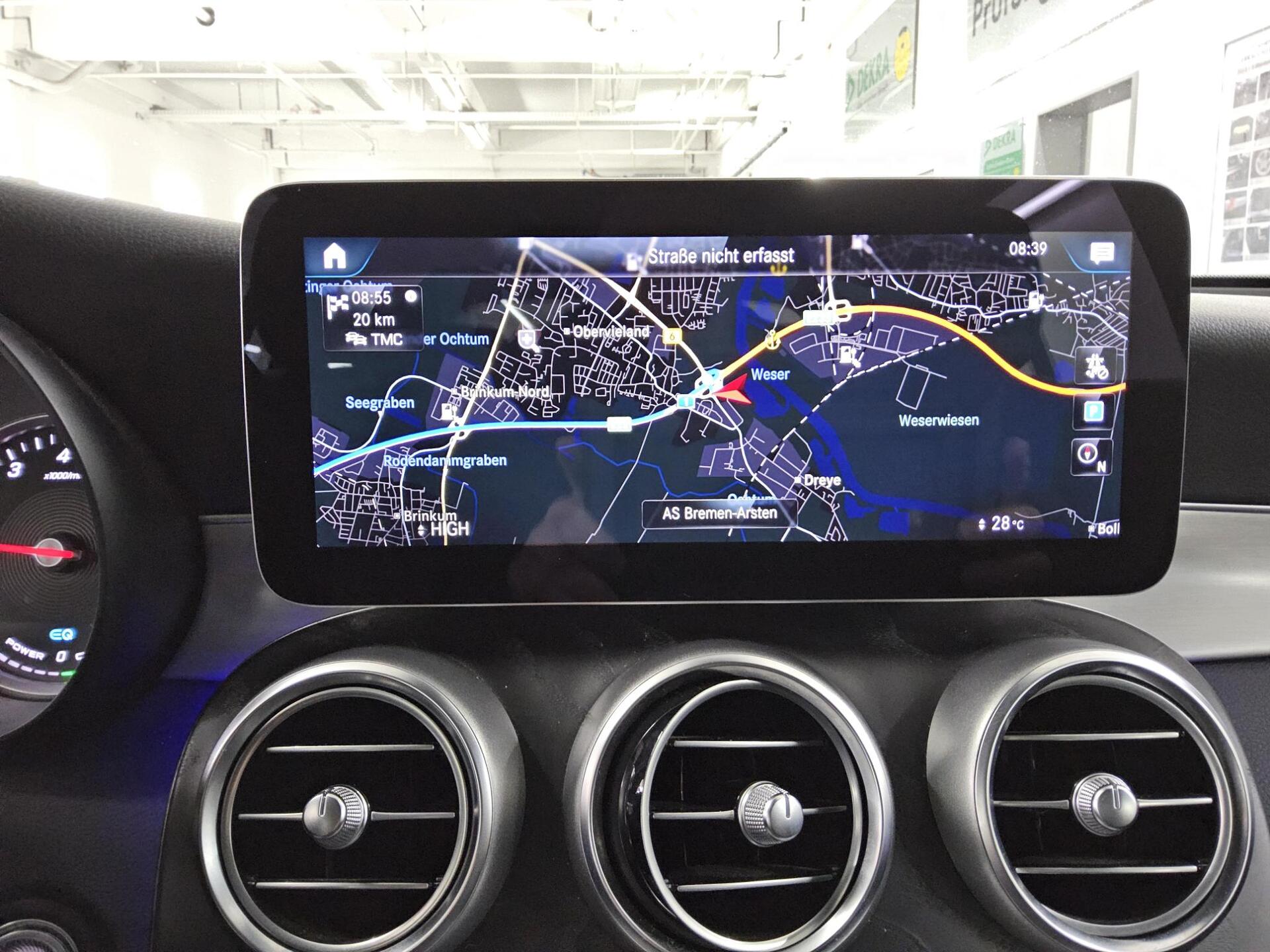 Mercedes-Benz GLC 300 e 4M Leder Navi LED AHK Shz PDC Tempomat 7