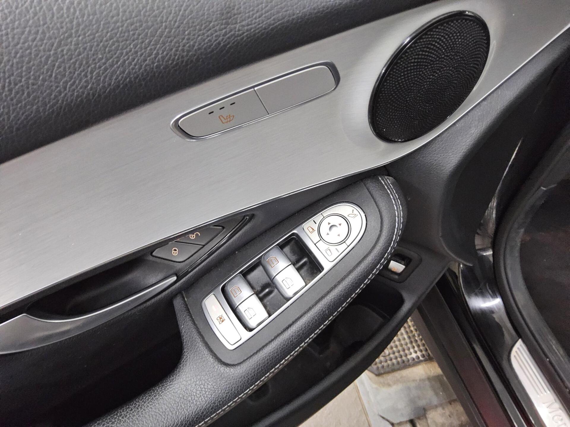 Mercedes-Benz GLC 300 de 4M AMG-Line Navi LED Night RfK AHK 9