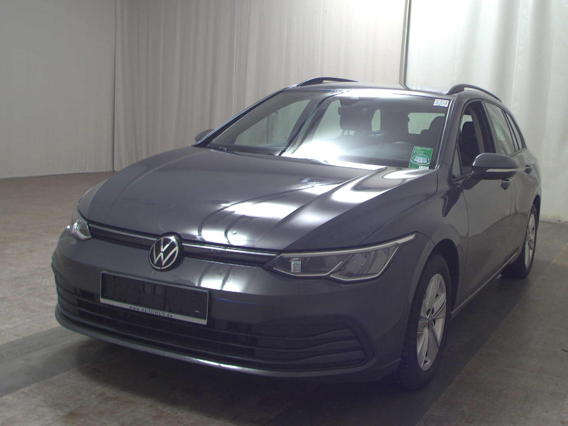 Volkswagen Golf-8 Var. 2.0 TDI Life Navi LED DC ACC PDC SHZ 2