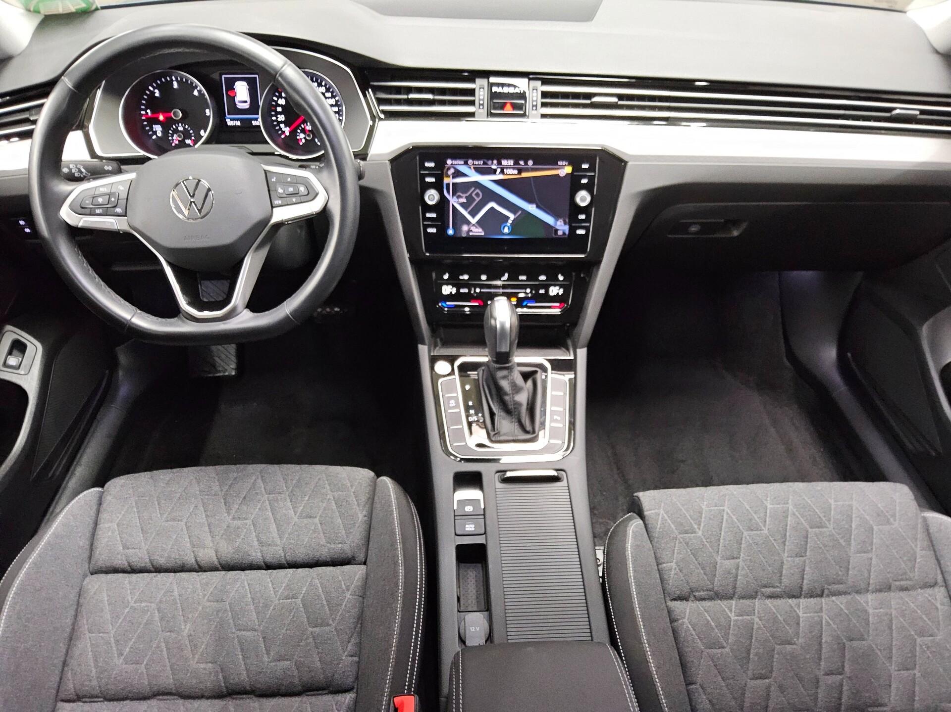 Volkswagen Passat Var. 2.0 TDI Business Navi LED H-K RfK 5