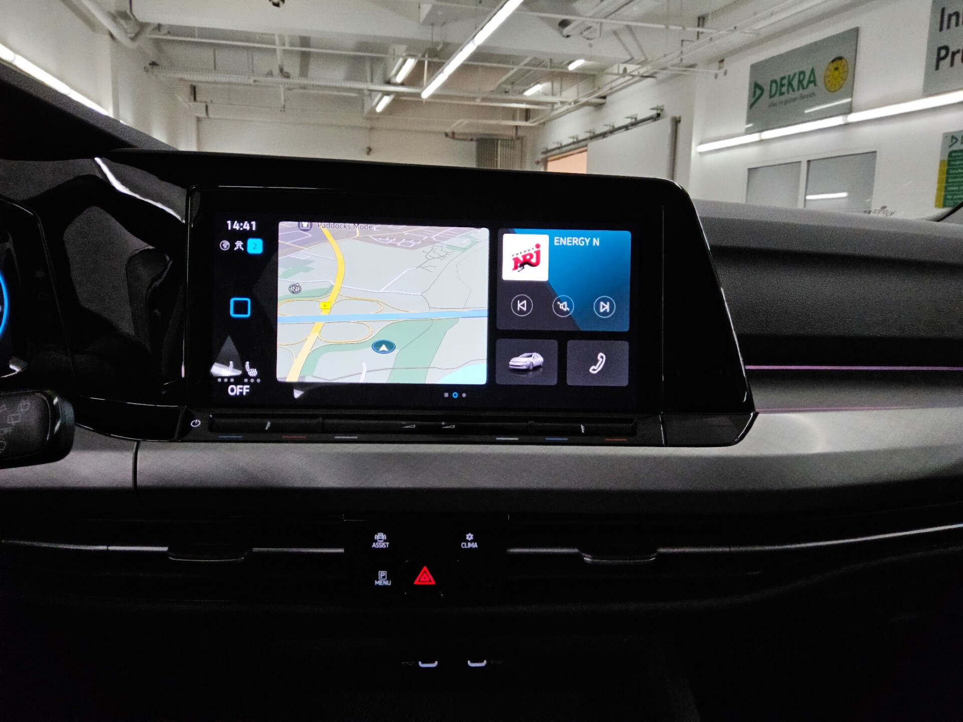 Volkswagen Golf-8 Var. 2.0 TDI Life Navi LED AID ACC Shz 7