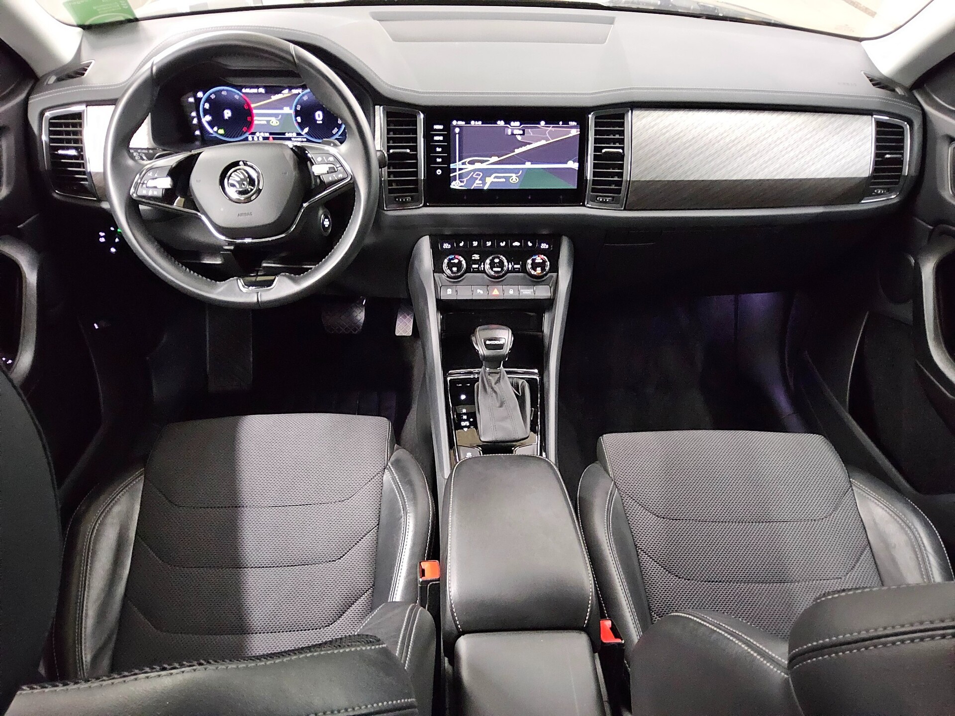 Skoda Kodiaq 2.0 TDI Style T-Leder Navi LED vc RfK PDC 5