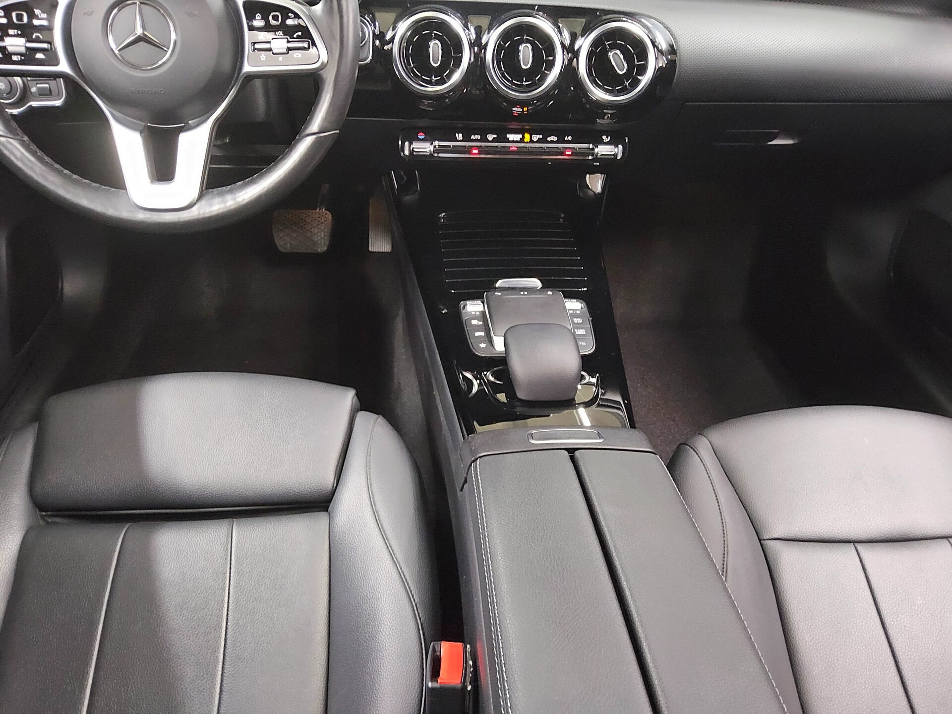 Mercedes-Benz CLA 200 SB d Progressive Navi LED Leder RFK Pano 6