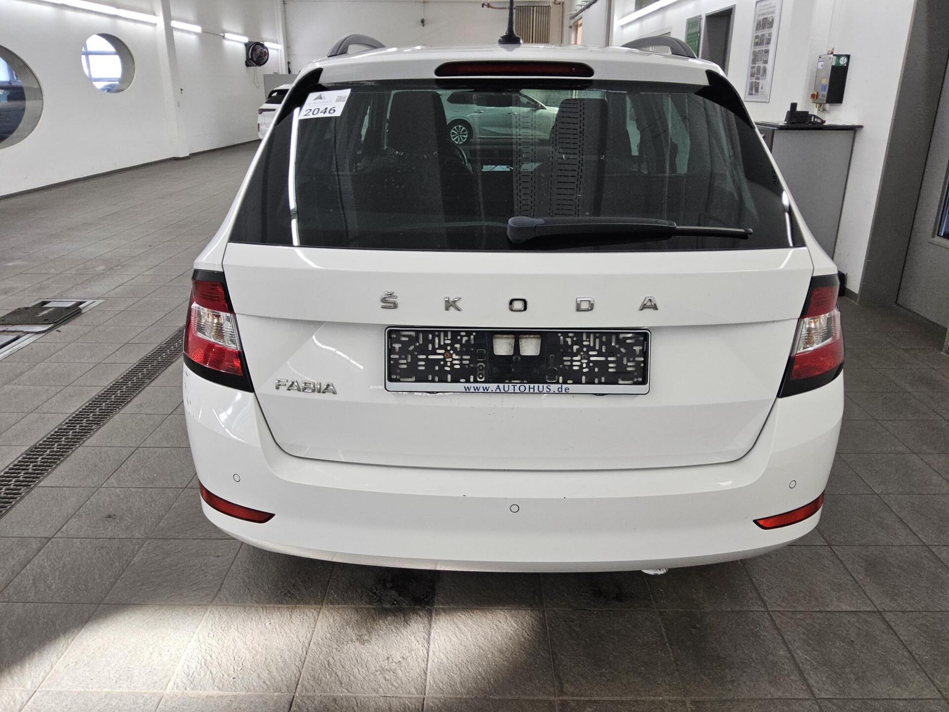 Skoda Fabia Kombi 1.0 TSI Ambition Navi PDC Tempomat 10
