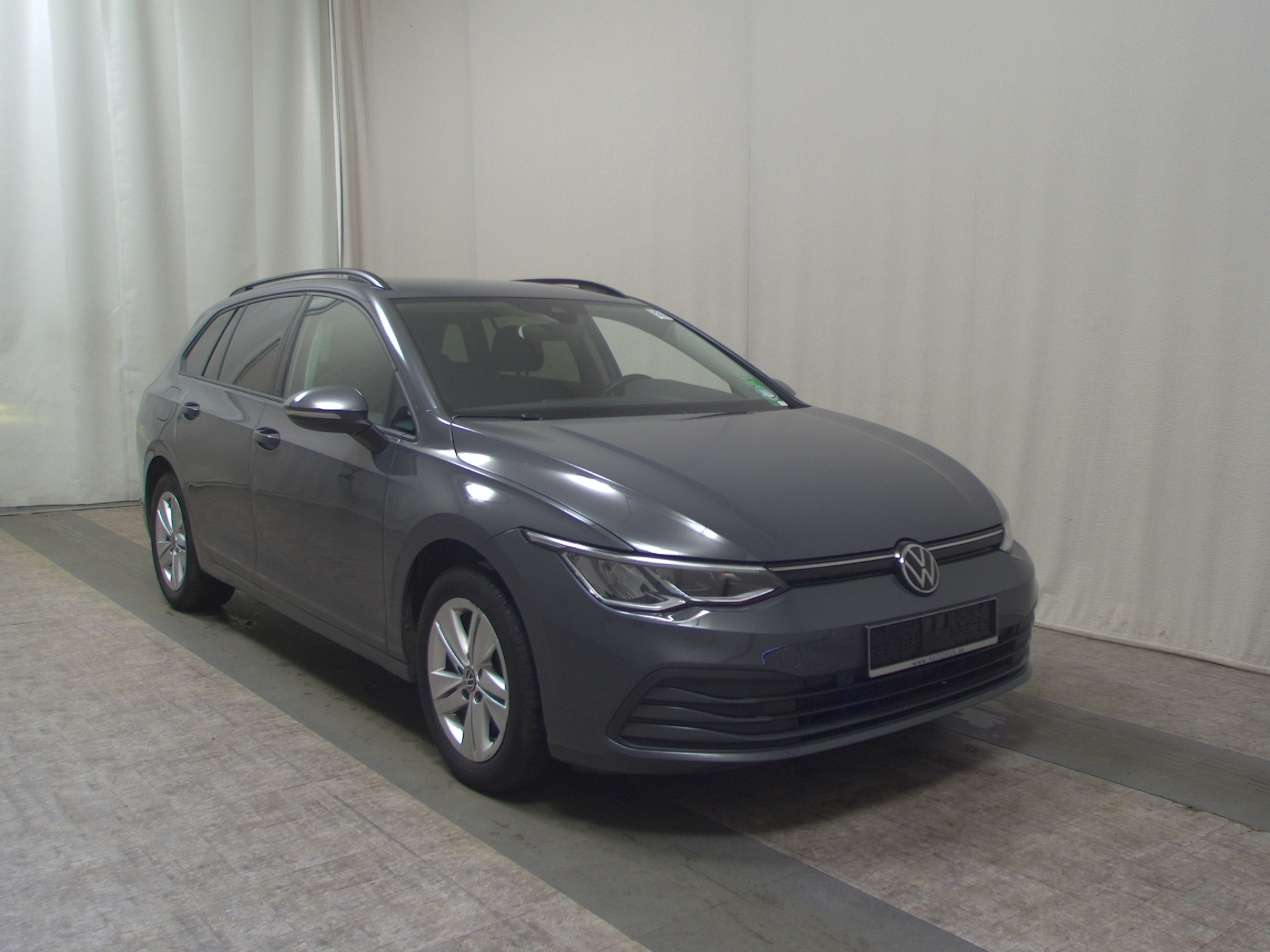 Volkswagen Golf-8 Var. 2.0 TDI Life Navi LED DC ACC PDC SHZ 3