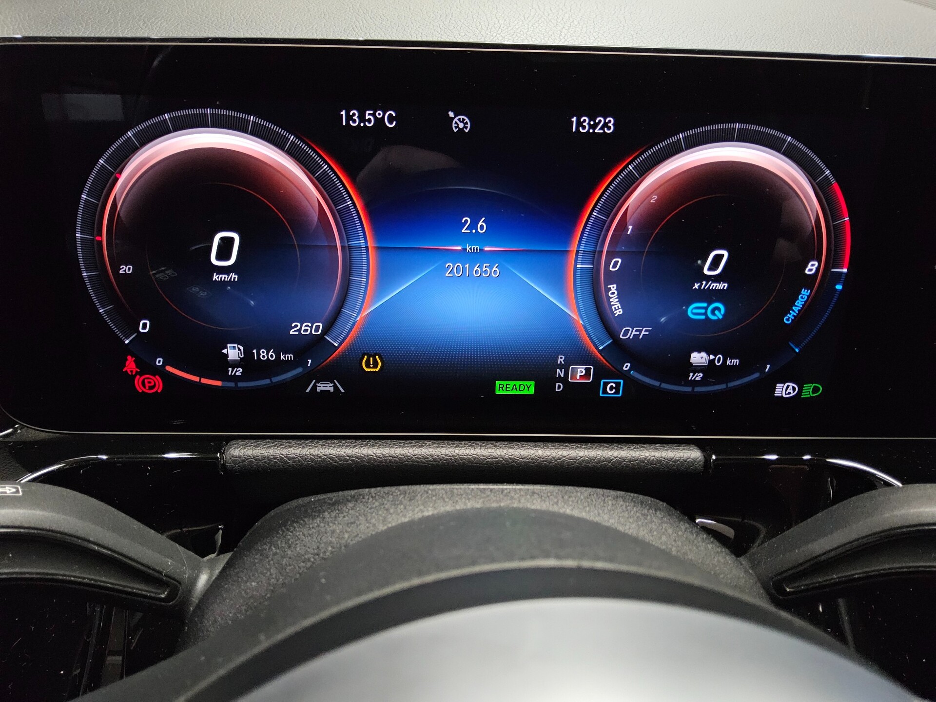 Mercedes-Benz GLA 250 e AMG-Line Navi MB-LED Pano RfK AHK Shz 8