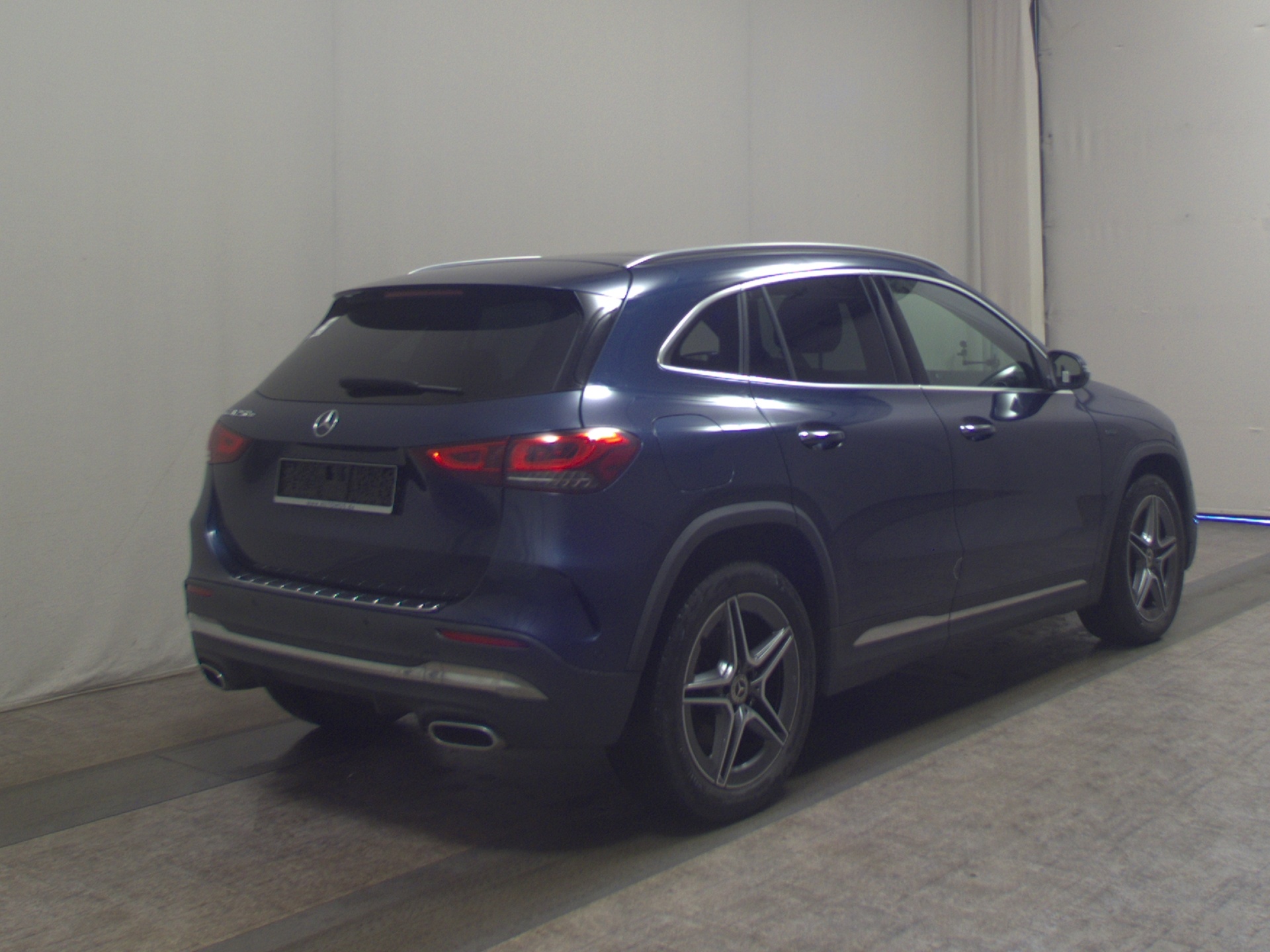 Mercedes-Benz GLA 250 e AMG-Line Navi MB-LED Pano RfK AHK Shz 4