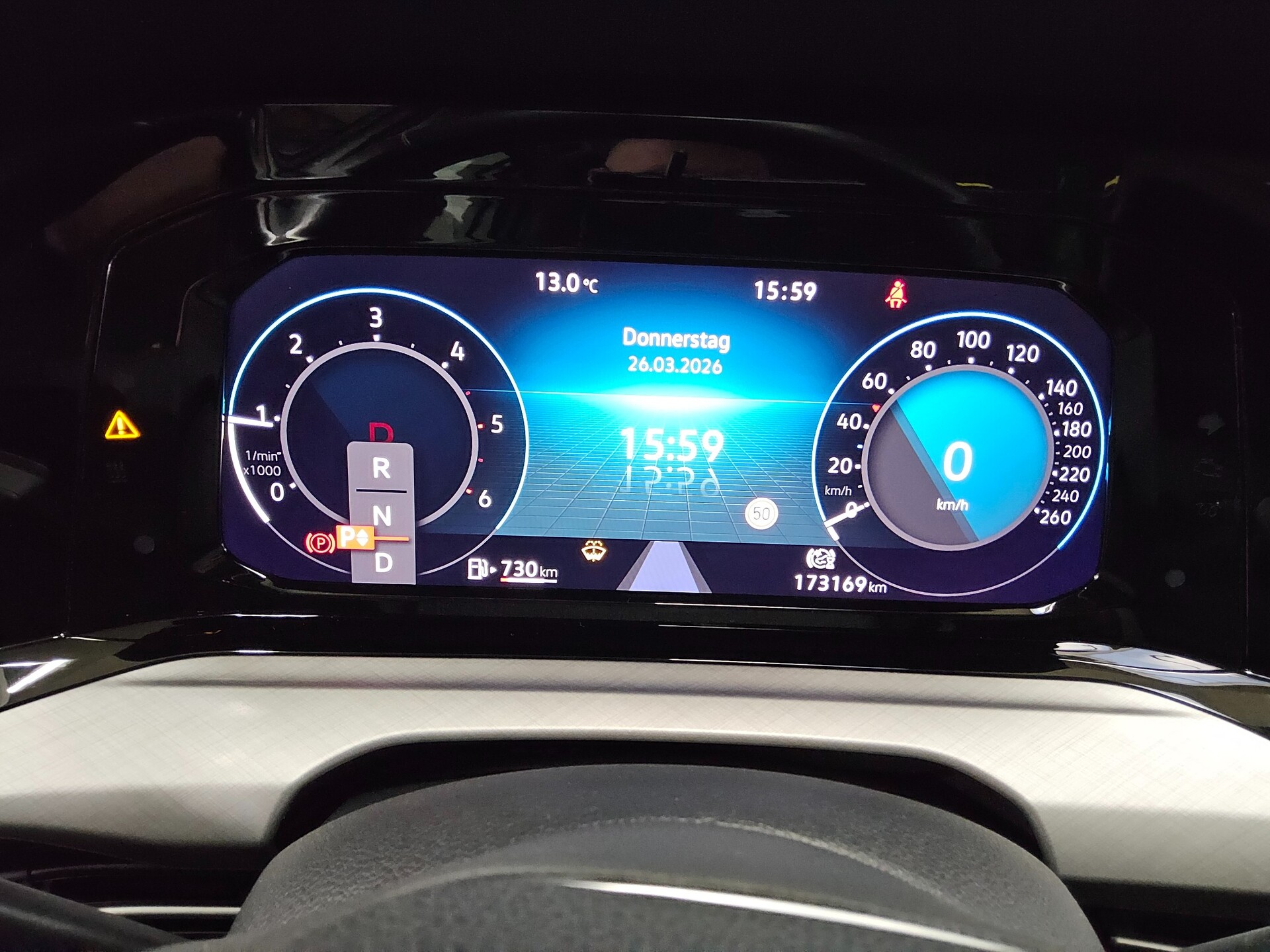 Volkswagen Golf-8 Var. 2.0 TDI Life Navi LED DC ACC PDC Shz 8