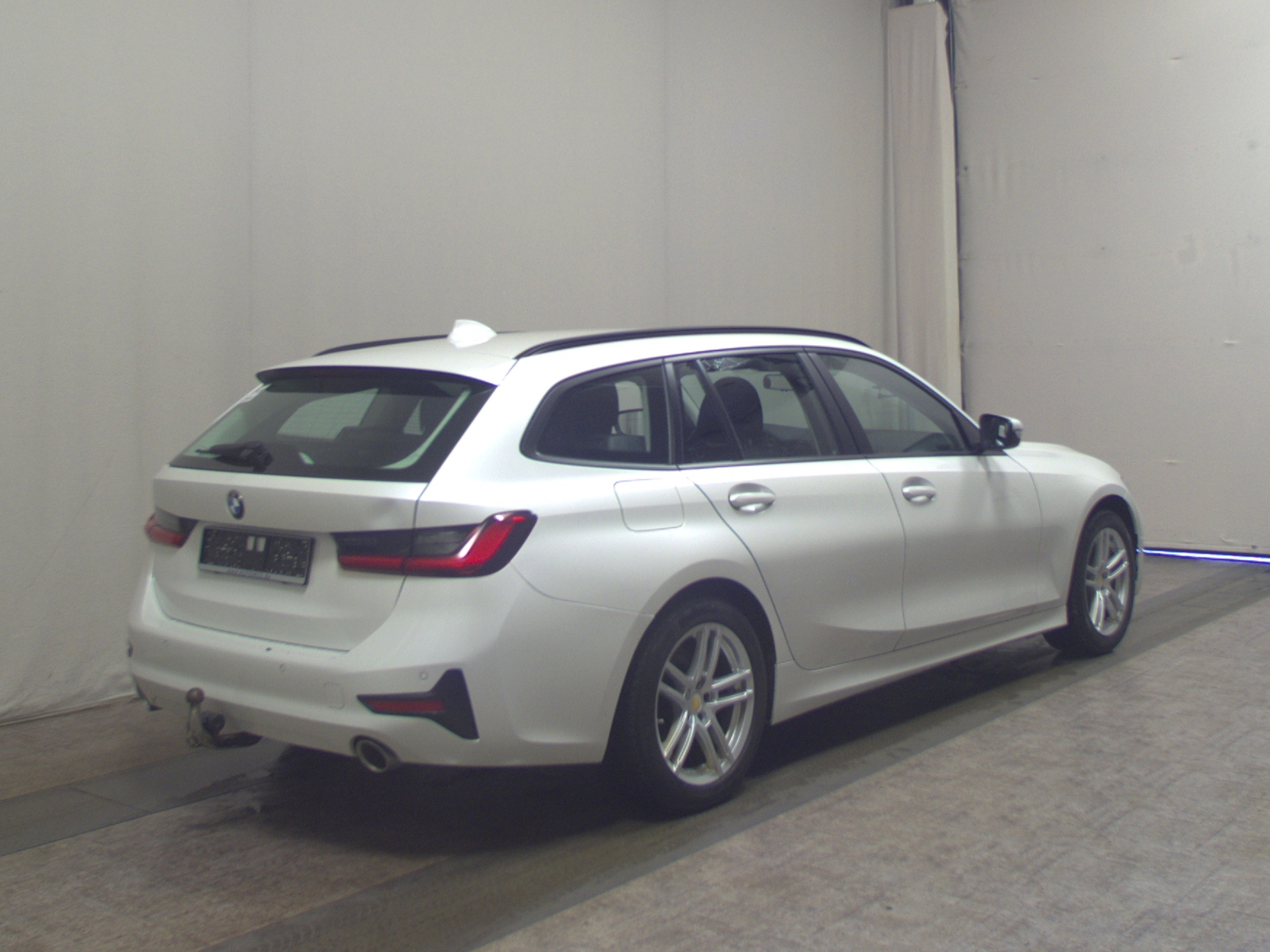 BMW 320dA Touring Advantage Navi LED PDC 4