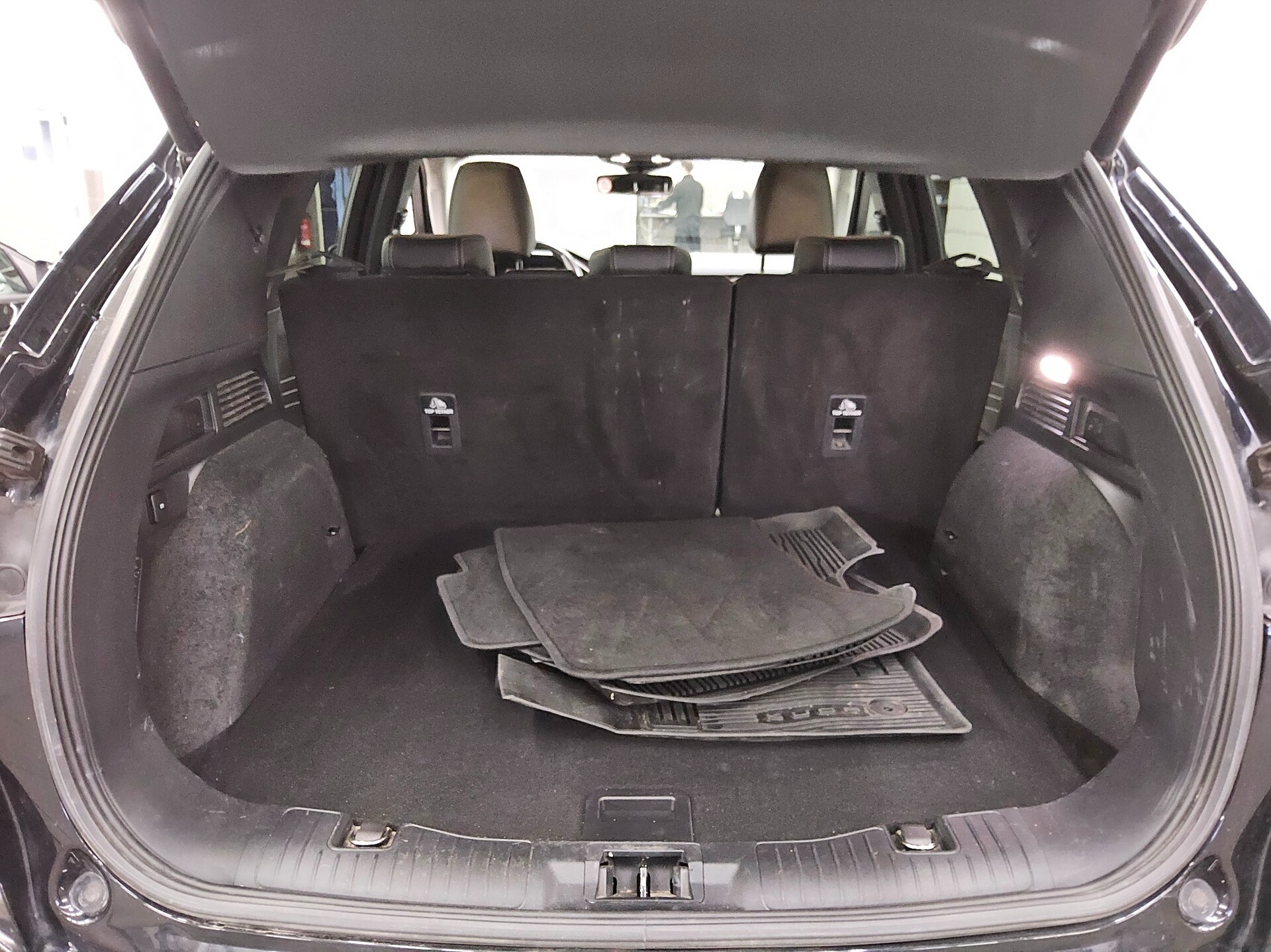 Ford Kuga 1.5 EB Titanium X Navi DigiTacho LED AHK 12