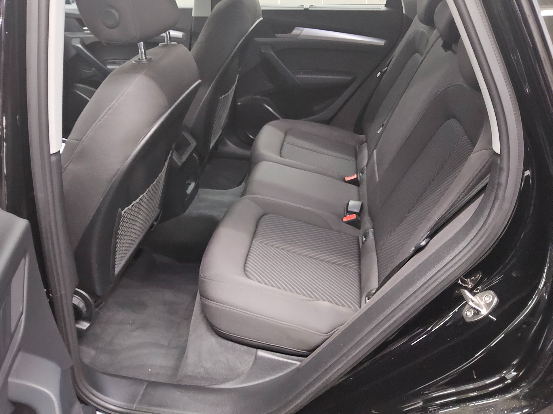 Audi Q5 40 TDI Qu. Navi vc+ LED AHK PDC Shz 13