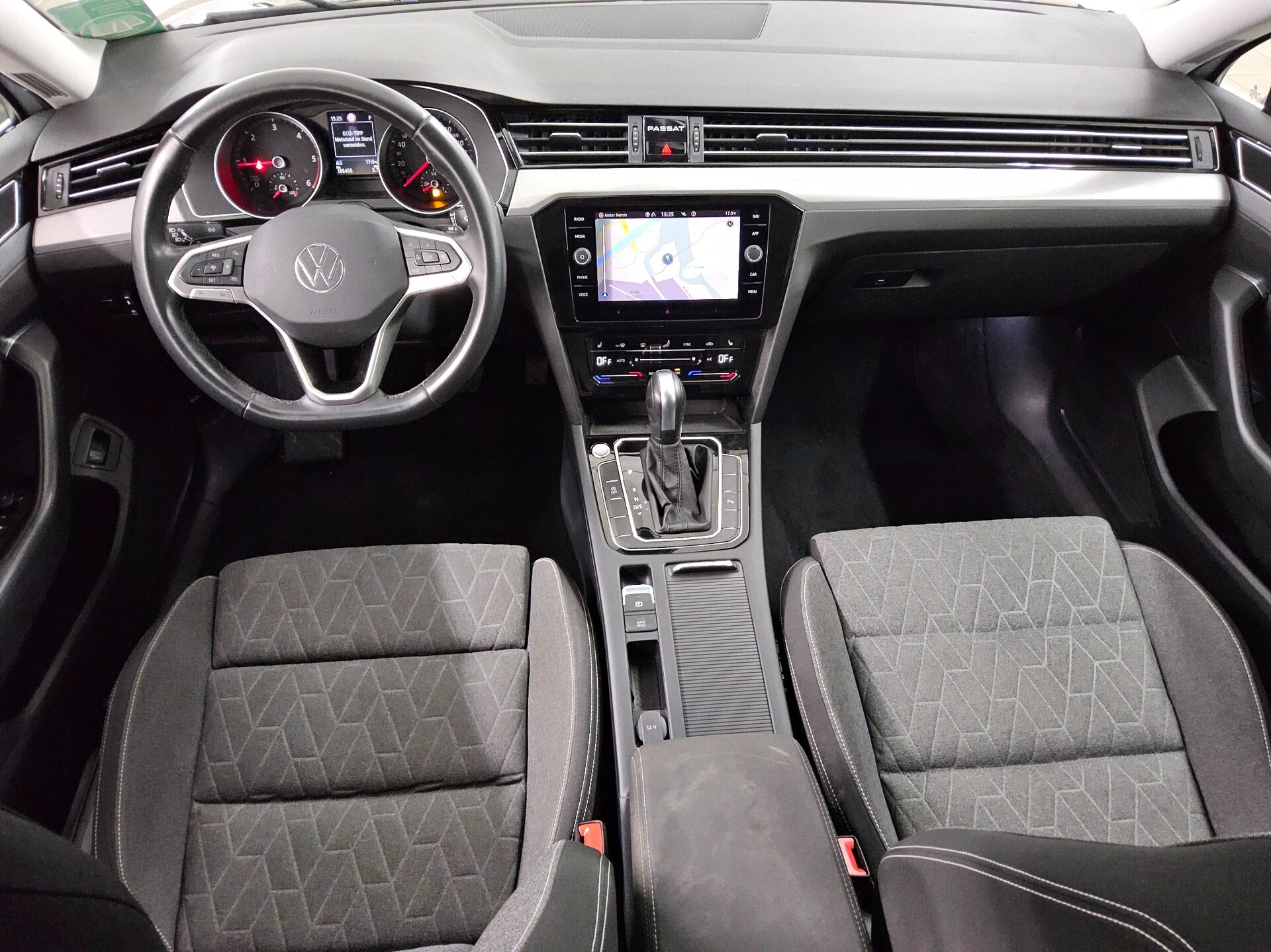 Volkswagen Passat Var. 2.0 TDI Business Navi LED RfK ACC 5