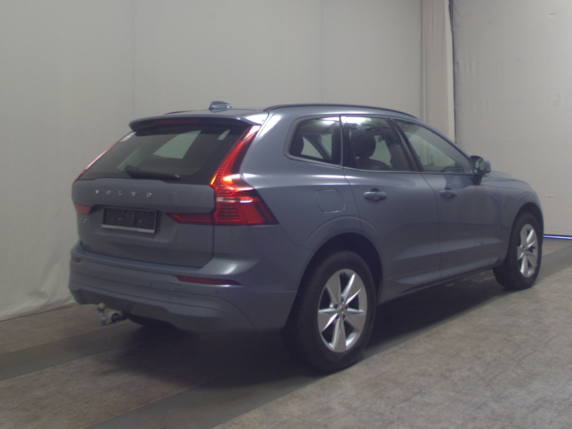 Volvo XC60 B4 Momentum Leder Navi LED RfK AHK Sound 4