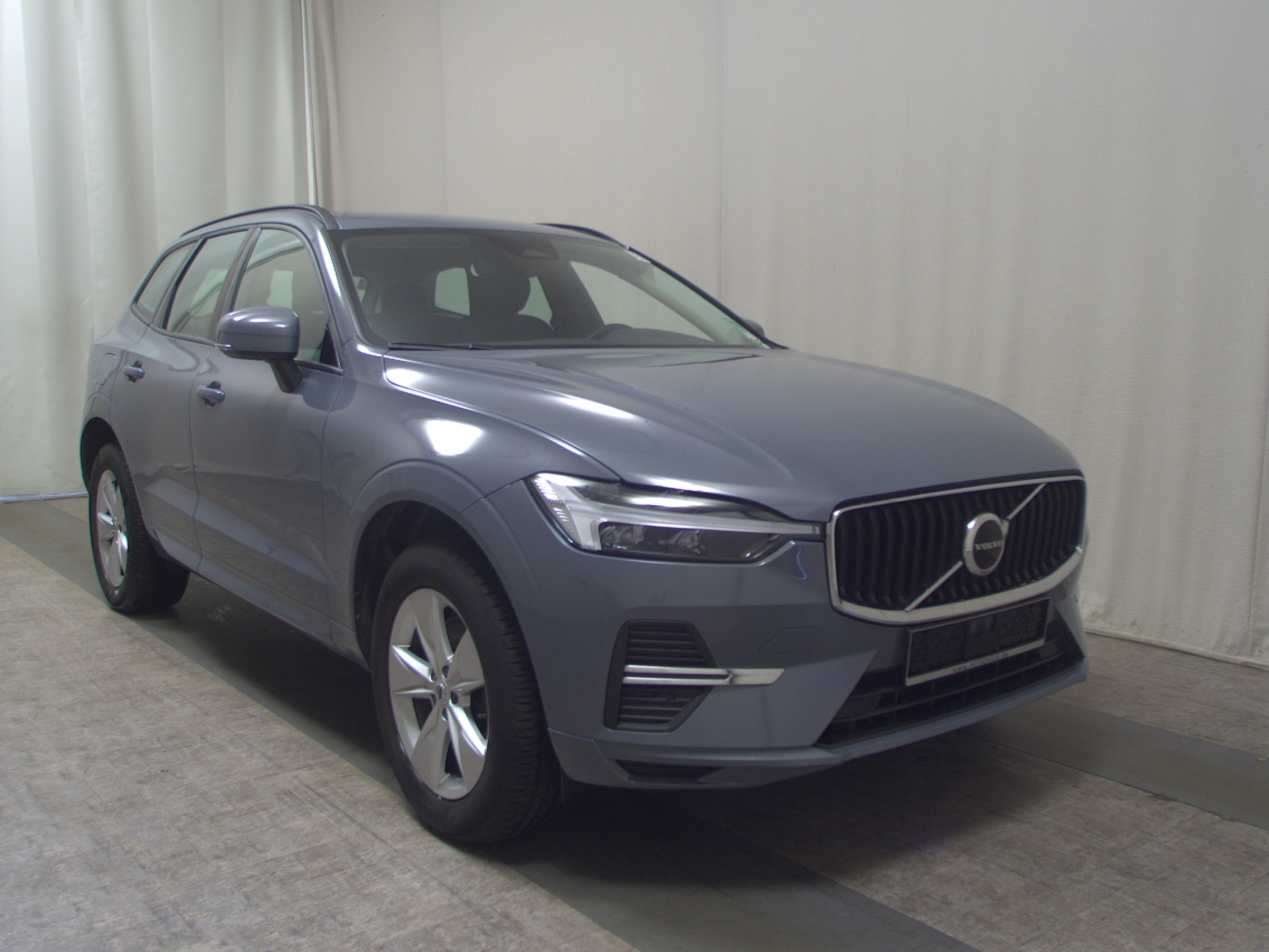 Volvo XC60 B4 Momentum Leder Navi LED RfK AHK Sound 3