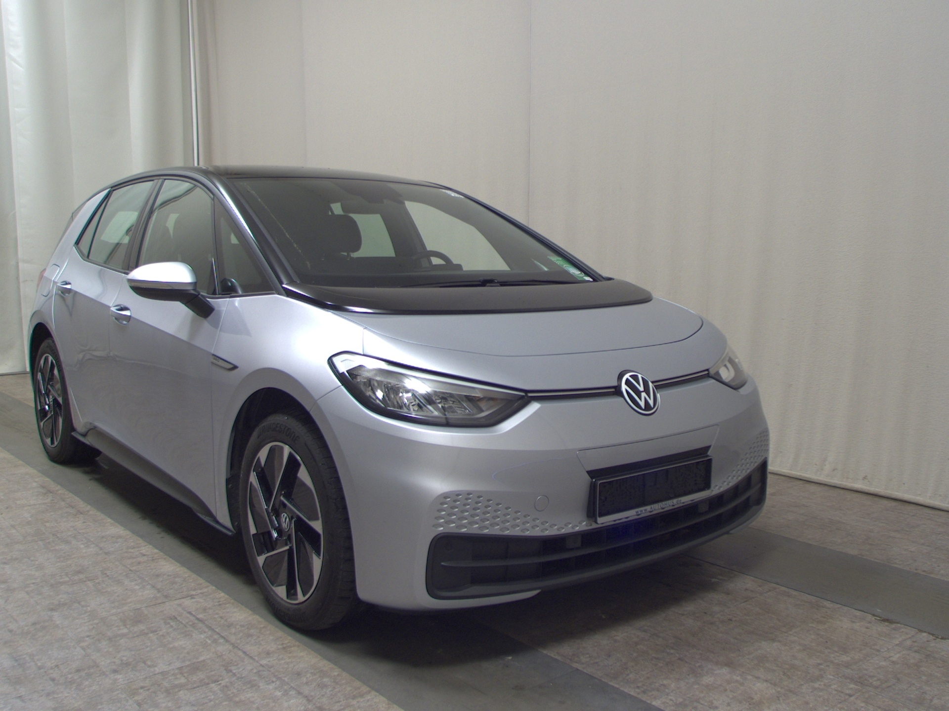 Volkswagen ID.3 Pro Performance Navi LED ACC PDC Shz Klima 3