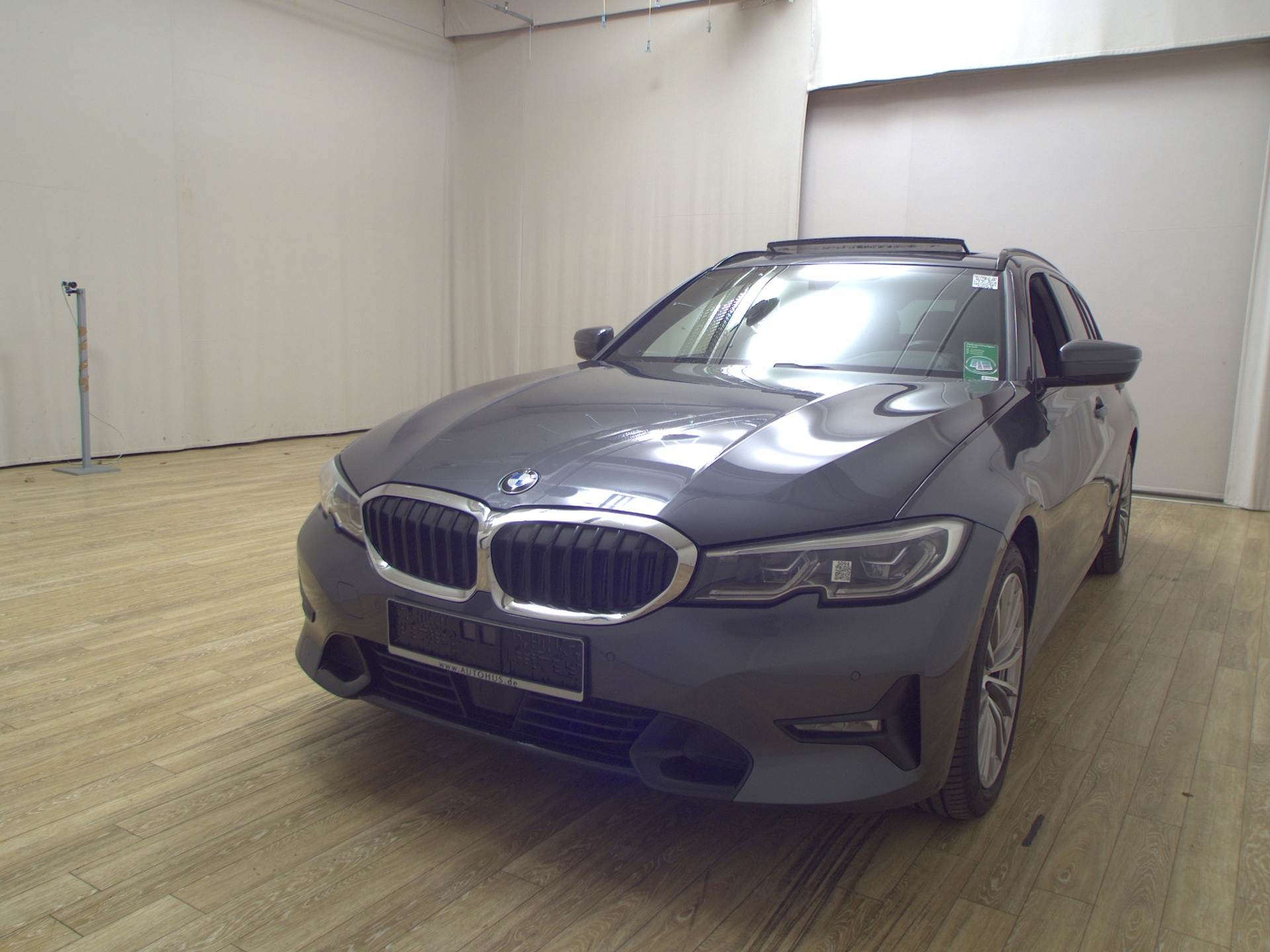 BMW 320d Touring Sport-Line T-Leder Navi Laser Pano 2