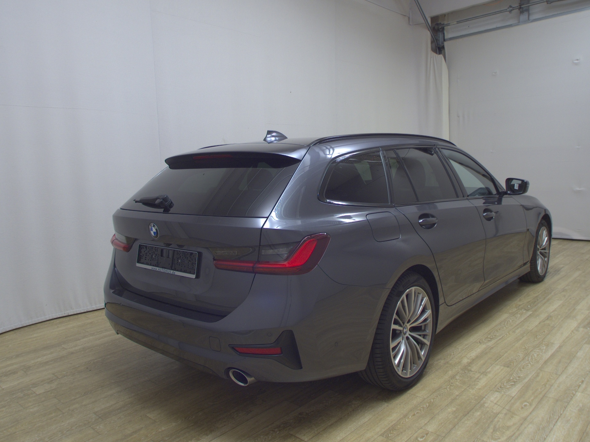 BMW 320d Touring Sport-Line T-Leder Navi Laser Pano 4