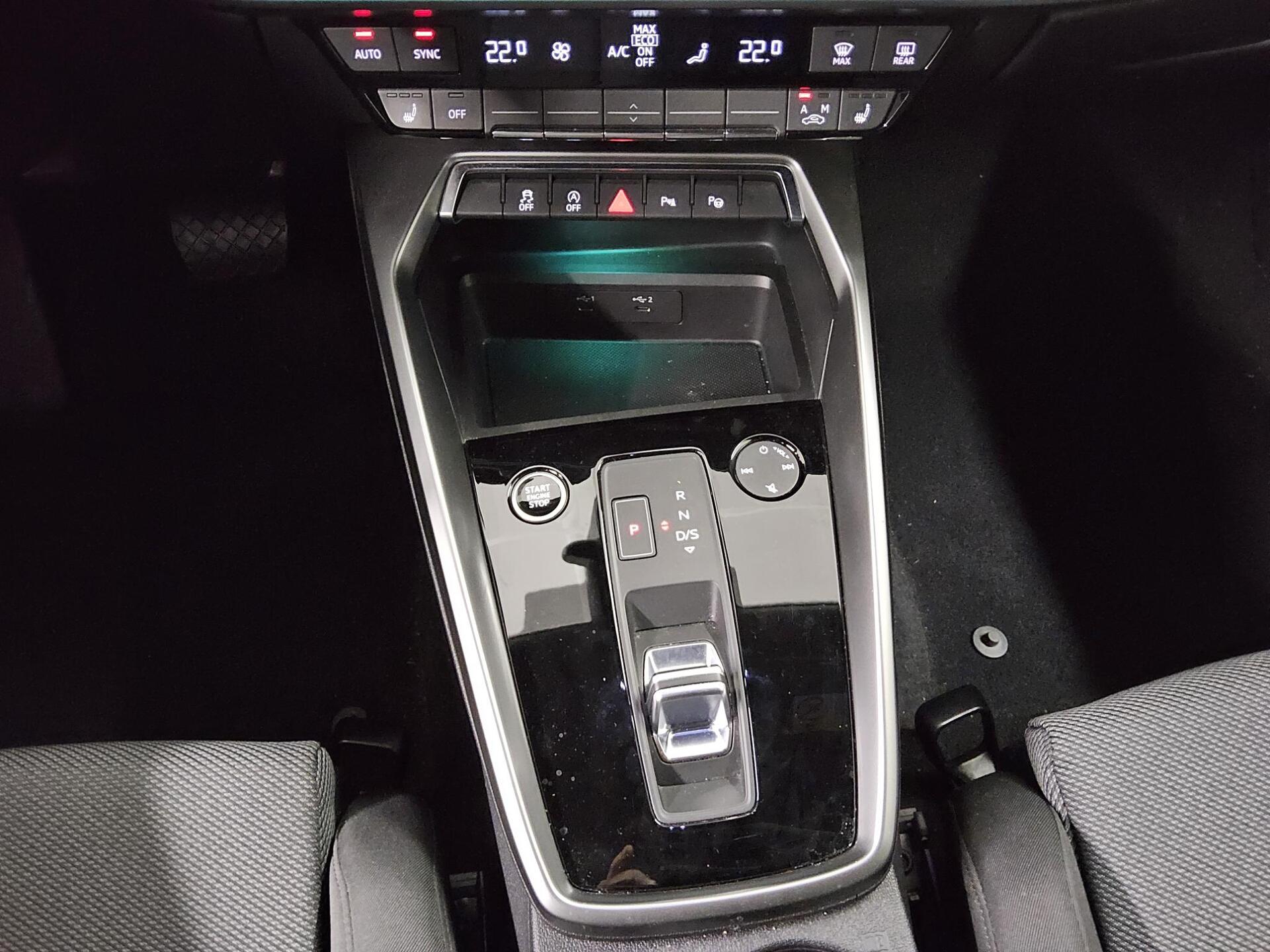 Audi A3 Sportback 35 TDI S-Line Navi LED vc ACC PDC 6