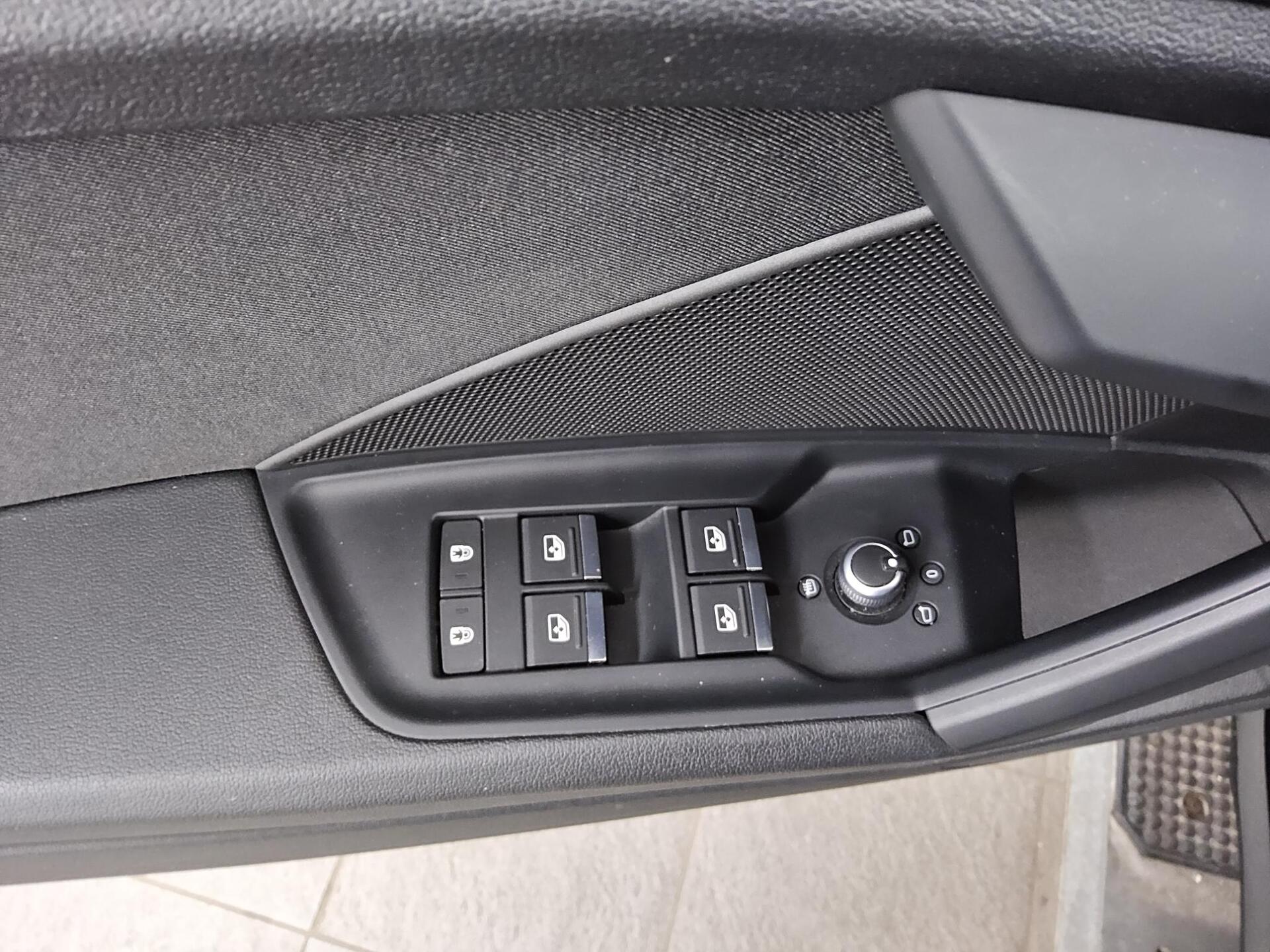 Audi A3 Sportback 35 TDI S-Line Navi LED vc ACC PDC 10