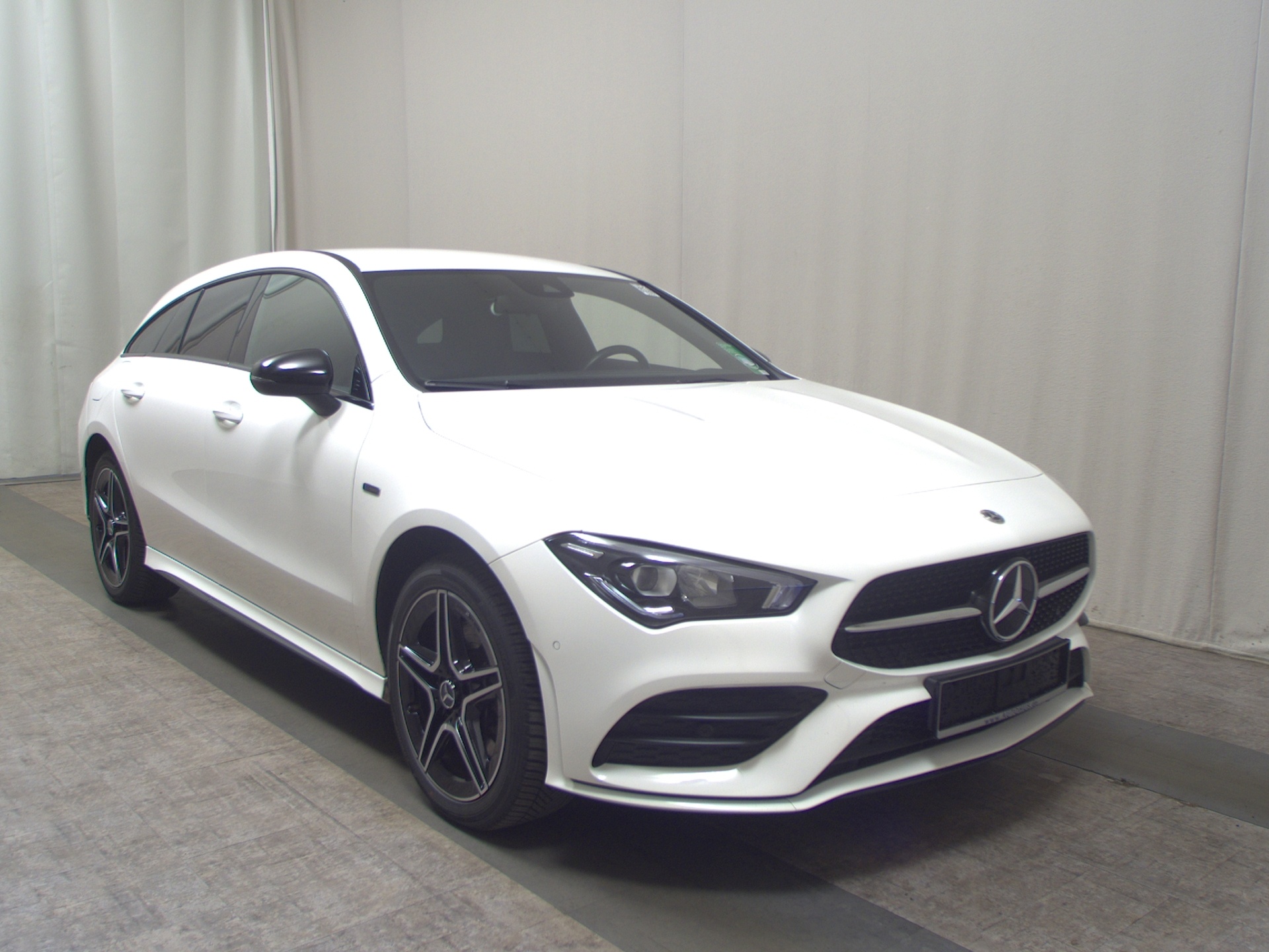 Mercedes-Benz CLA 250 Shooting Brake e AMG-Line Navi LED MBUX 3